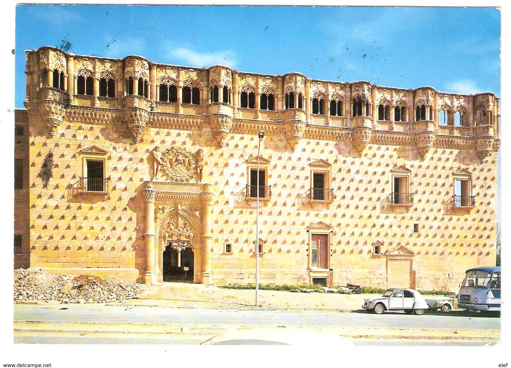 GUADALAJARA , Espana; Palacio Del Duque Del Infantado ; AUTO 2 Cv CITROEN ; + ERREUR Cachet à Date 1976 ( 1967 ), TB - Guadalajara