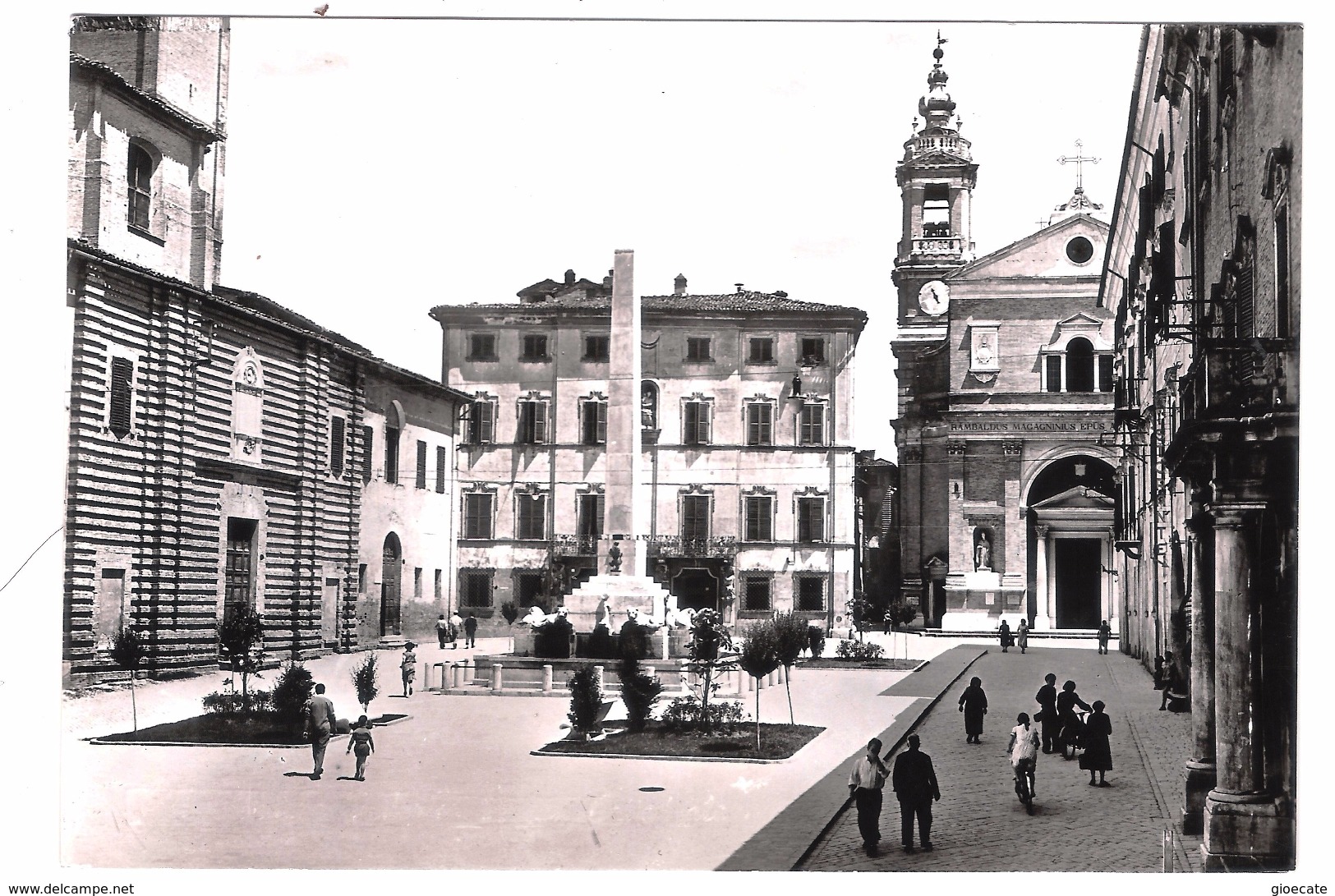 JESI - PIAZZA FEDERICO II CON CATTEDRALE - VIAGGIATA 1961 - (208) - Altri & Non Classificati