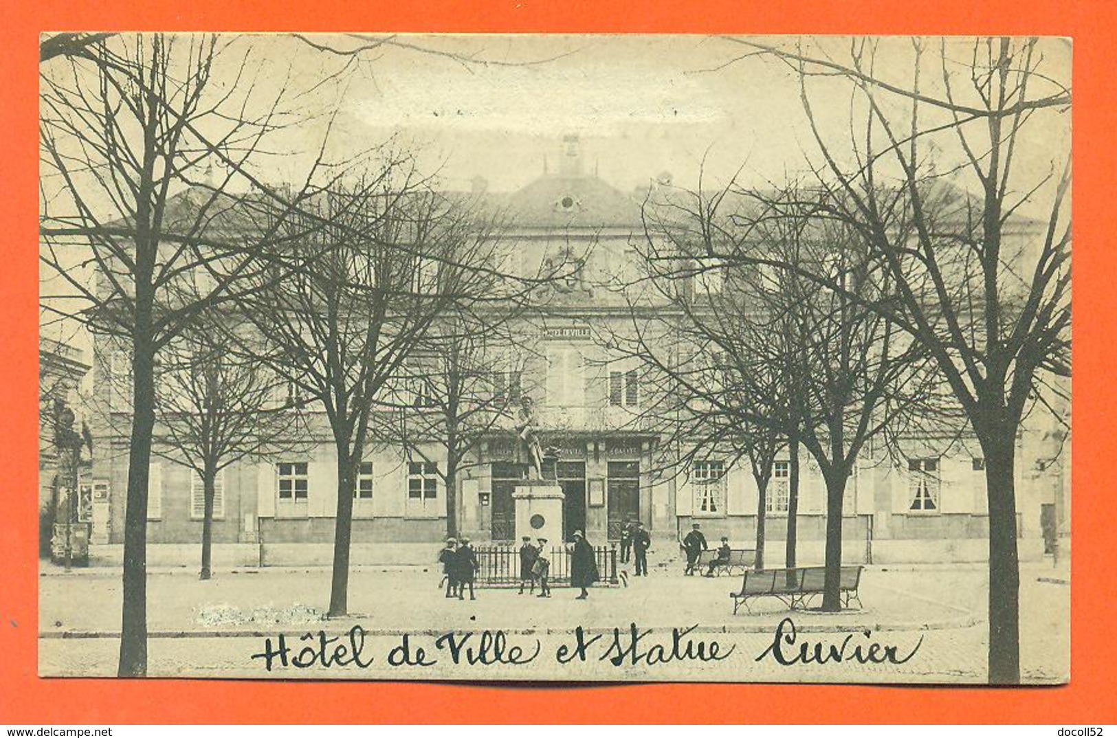 CPA Montbéliard " Hotel De Ville Et Statue Cuvier " LJCP 35 - Montbéliard