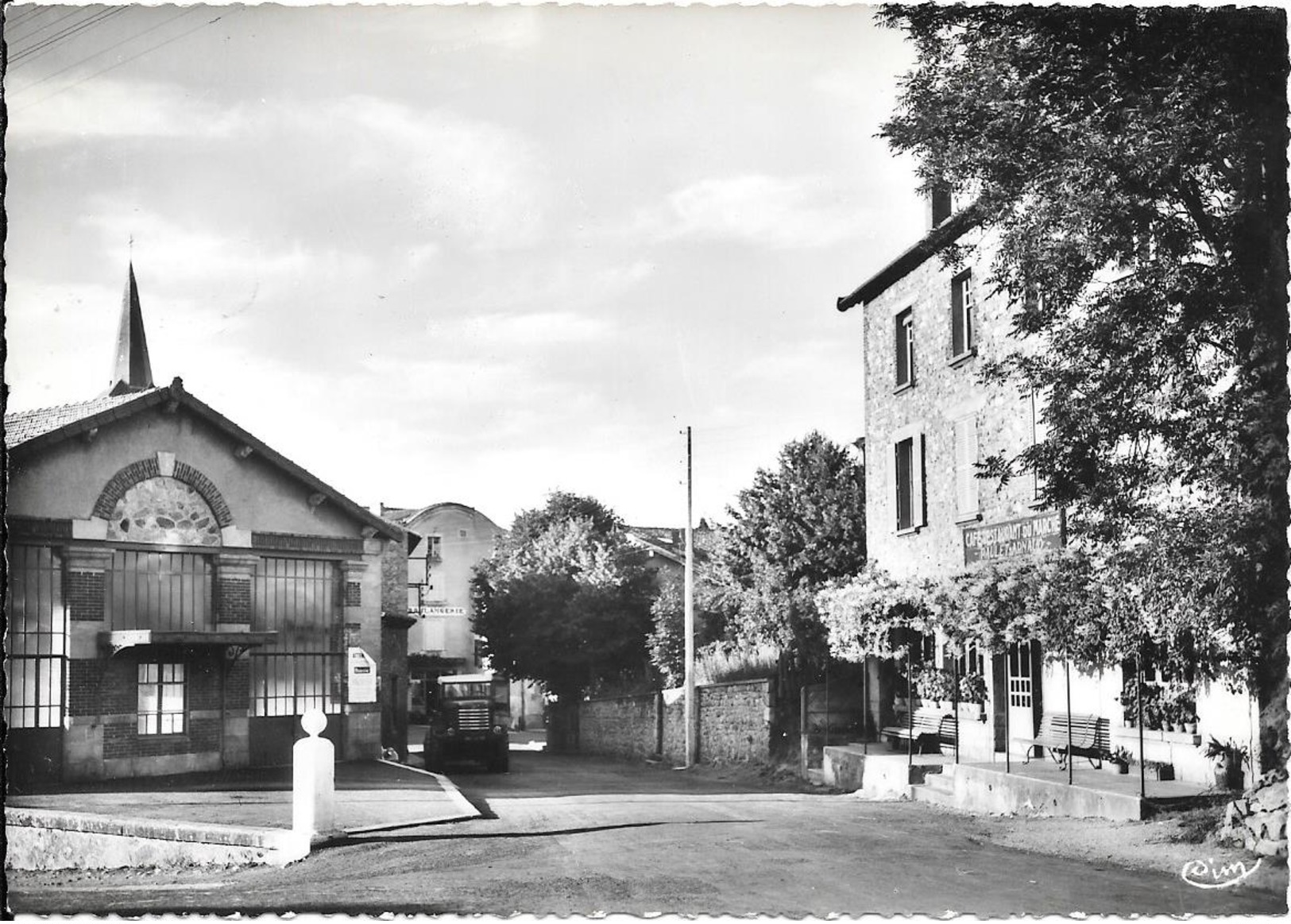 LE-VERNET-LA-VARENNE / PLACE DU MARCHE / A 57 - Autres & Non Classés