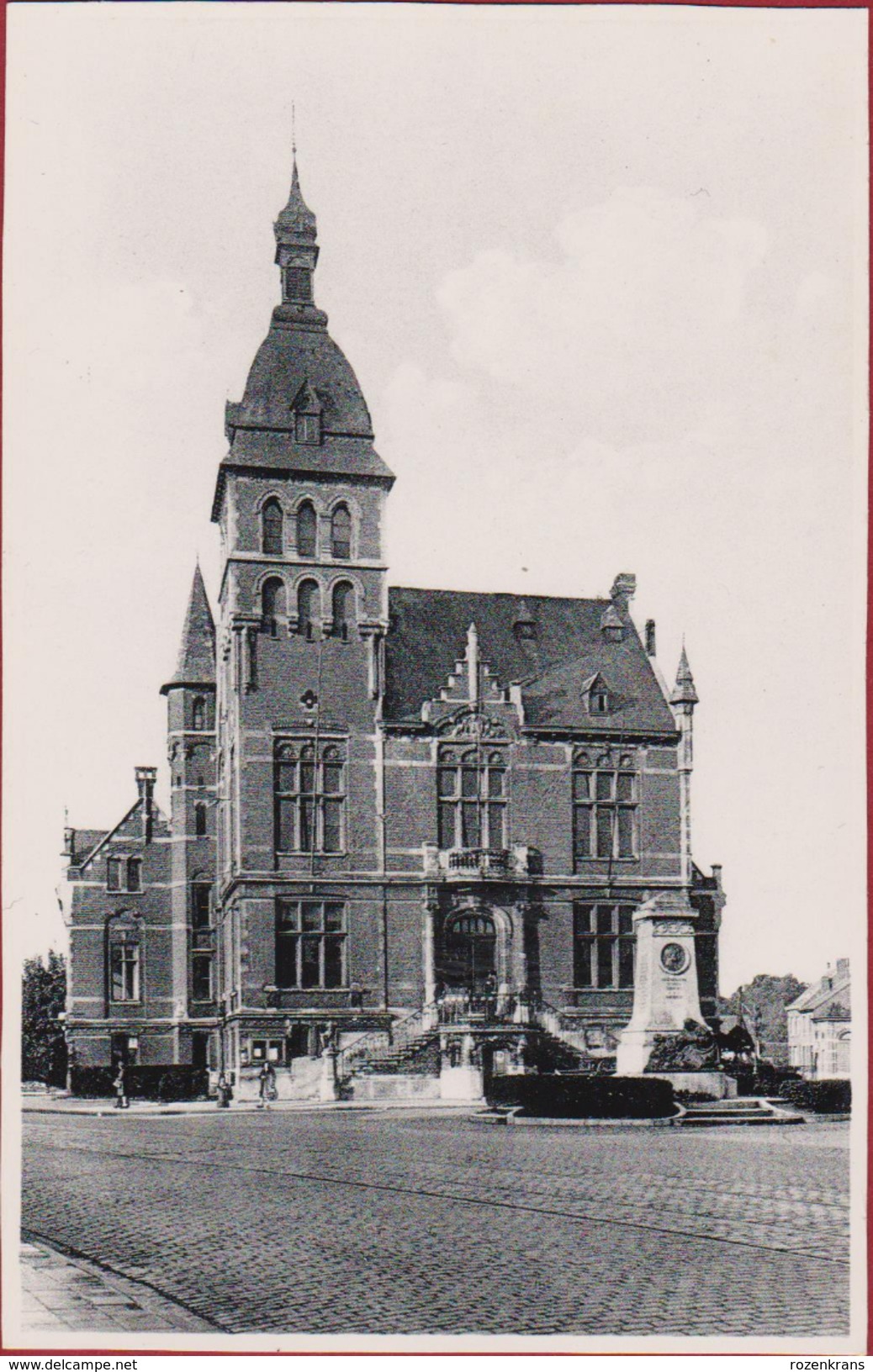 Brasschaat Gemeentehuis (bijgesneden Randen) - Brasschaat