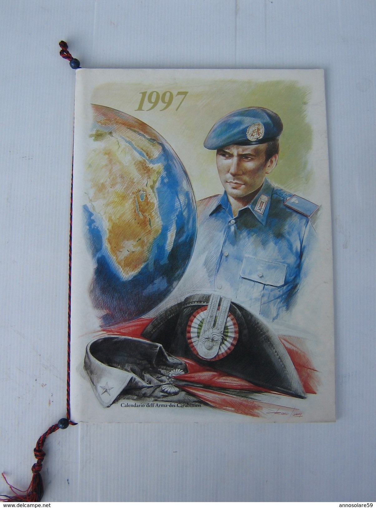 CALENDARIO STORICO ARMA CARABINIERI - ANNO 1997 (COMPLETO CORDONCINO E PALLINE) - LEGGI - Big : 1991-00