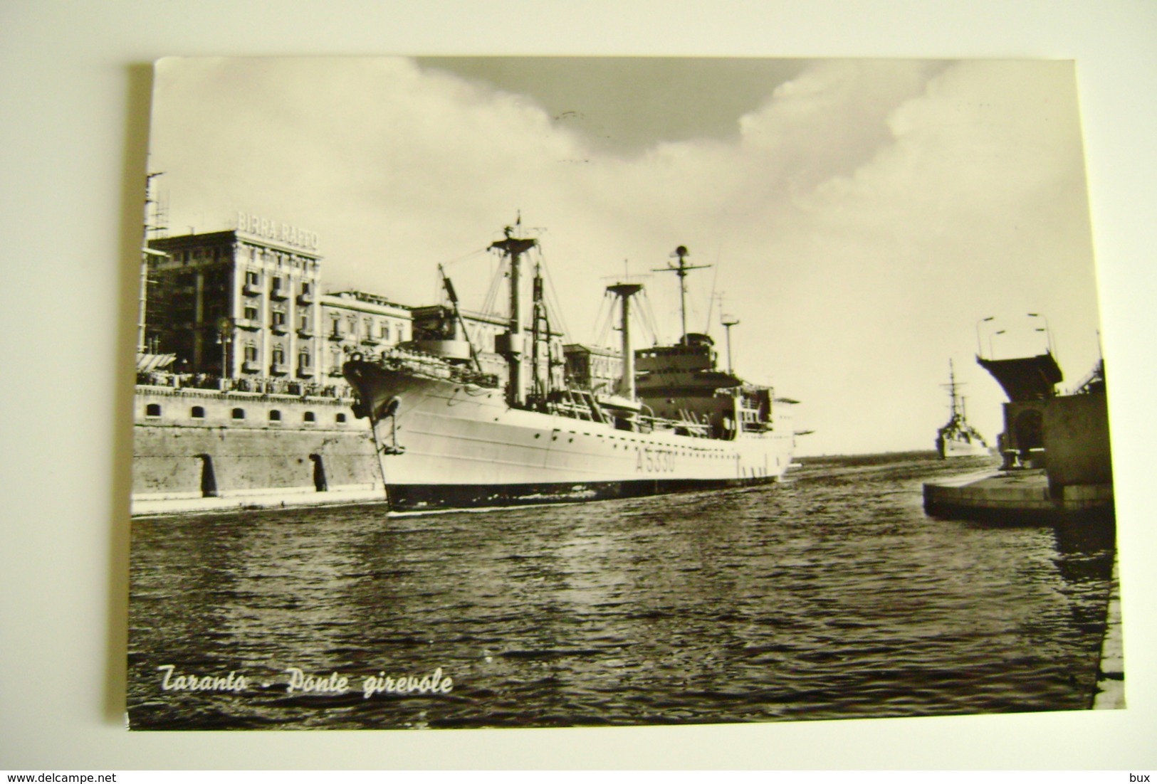 NAVE     TARANTO  A5330  VESUVIO   MARINA  MILITARE  WARSHIP    VIAGGIATA COME DA FOTO - Guerra