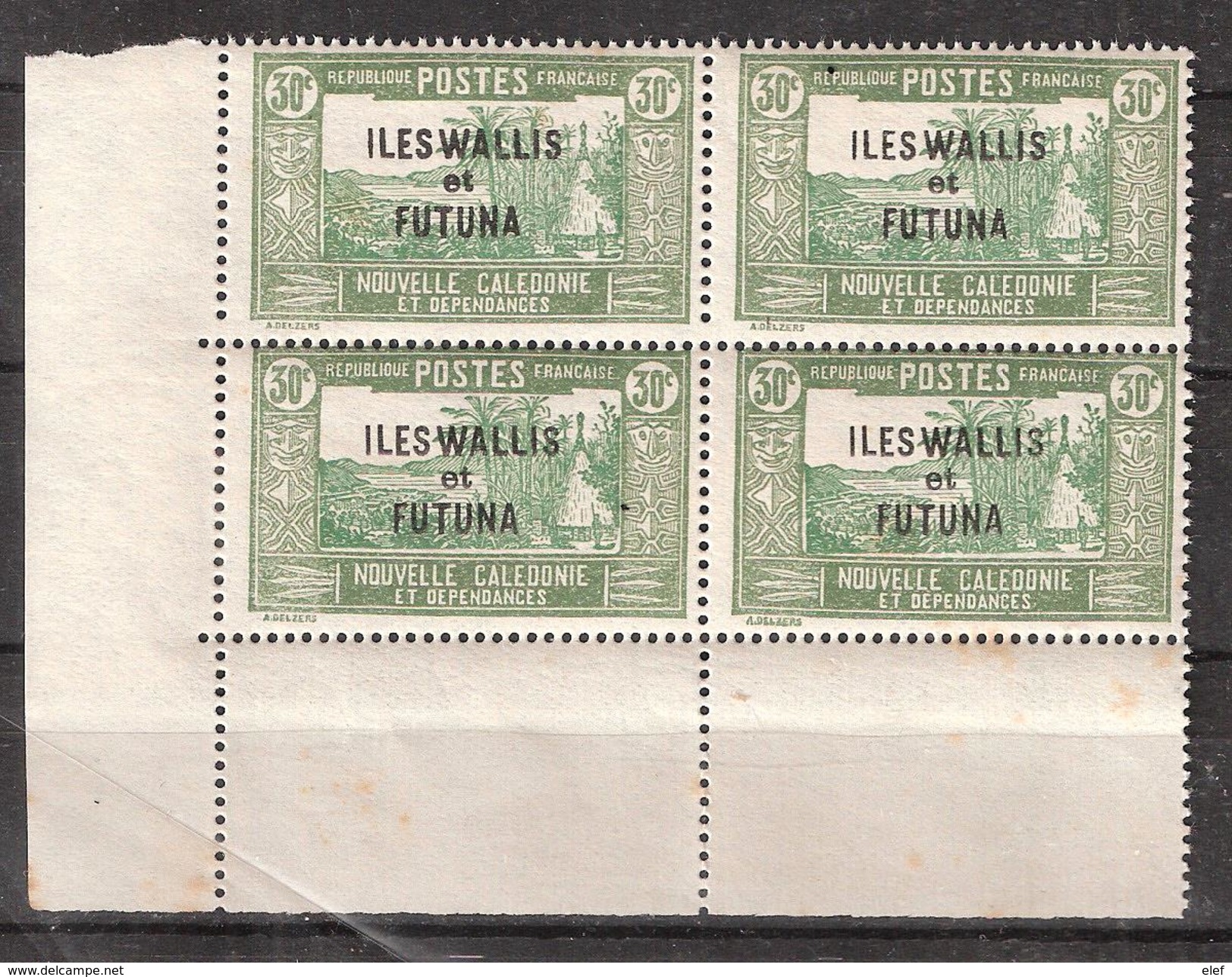 WALLIS Et FUTUNA 1930 ,Bloc De 4 COIN DE FEUILLE  VARIETE Petit "S", 30 C Gris Vert / Vert,  Neuf ** / MNH, Yv N° 51,TTB - Neufs