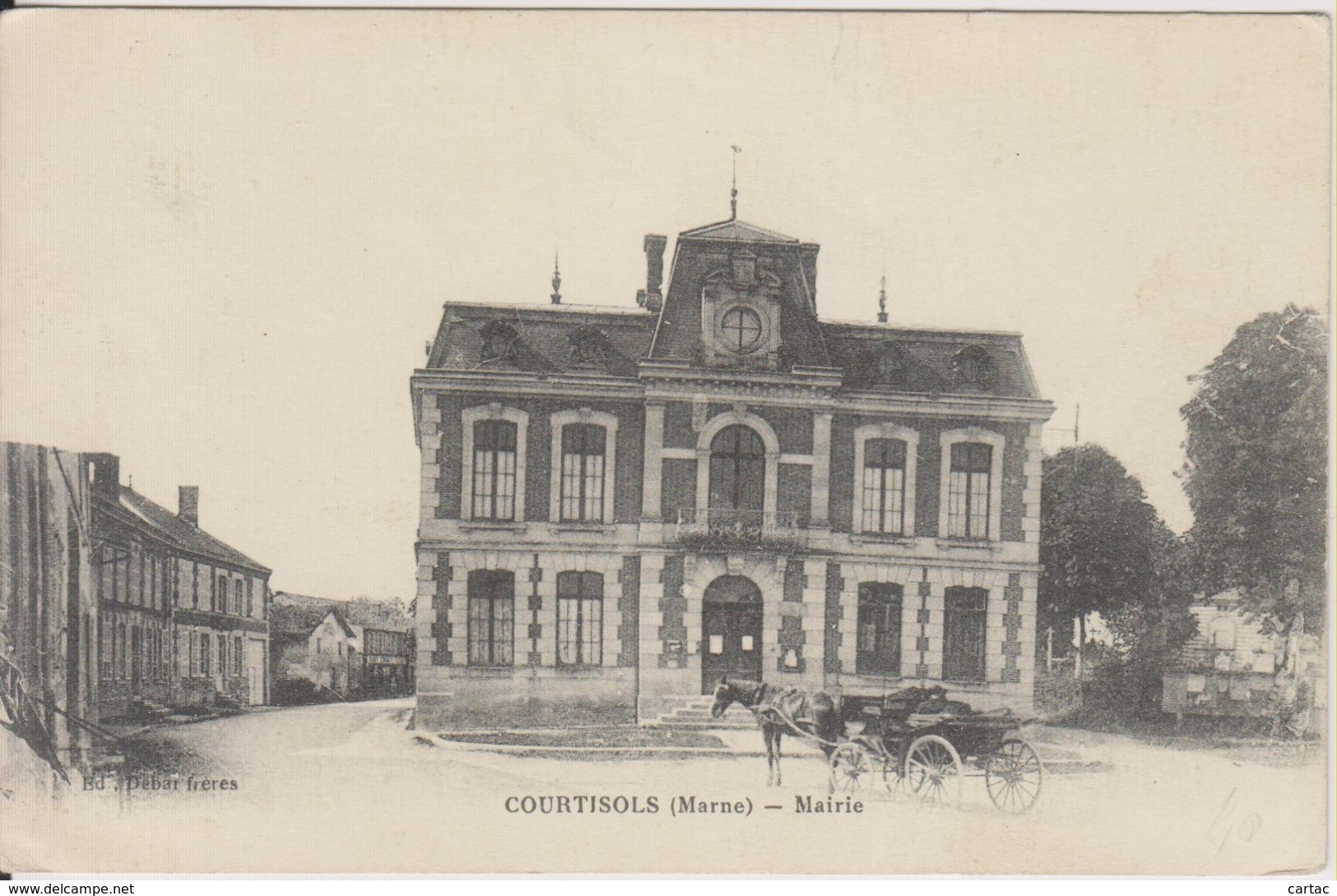 D51 - COURTISOLS - MAIRIE - (ATTELAGE DEVANT LA MAIRIE) - Courtisols