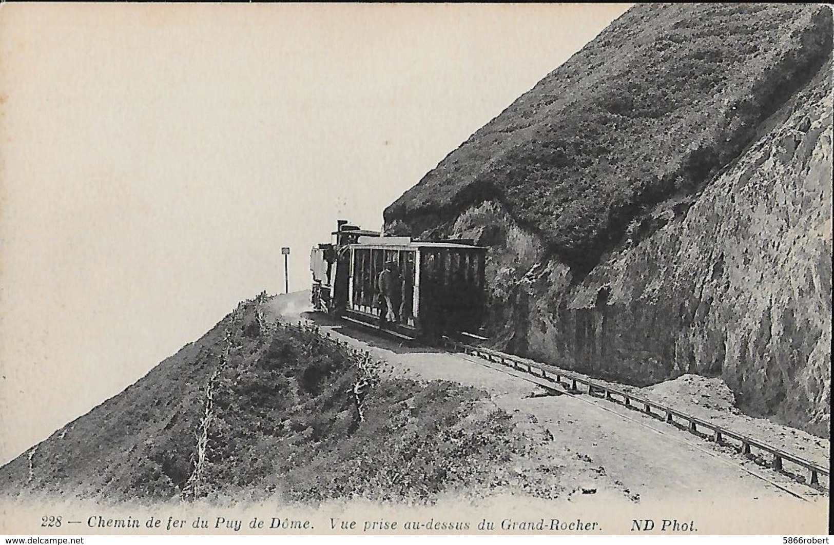 CARTE POSTALE ORIGINALE ANCIENNE : CHEMIN DE FER DU PUY DE DOME LE GRAND ROCHER ANIMEE PUY DE DOME (63) - Treni