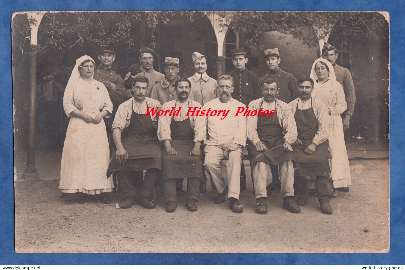 CPA Photo - AVRANCHES - Hôpital Militaire - Portrait De Poilu & Infirmiére 42e , 237e Régiment , Belge , Chien Dog - Ww1 - Avranches