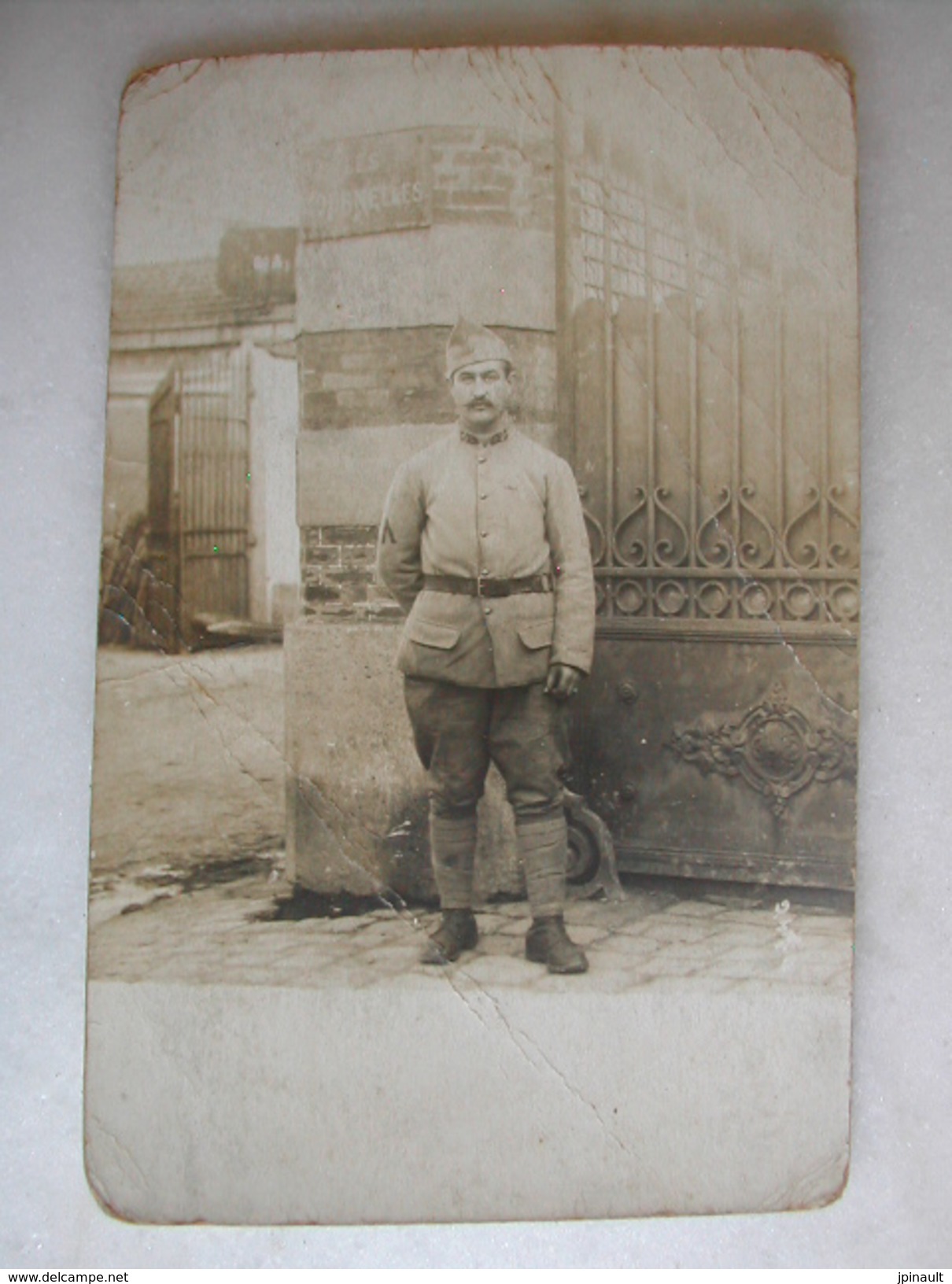 CARTE PHOTO - Militaire Posant En Tenue - Guerra 1914-18