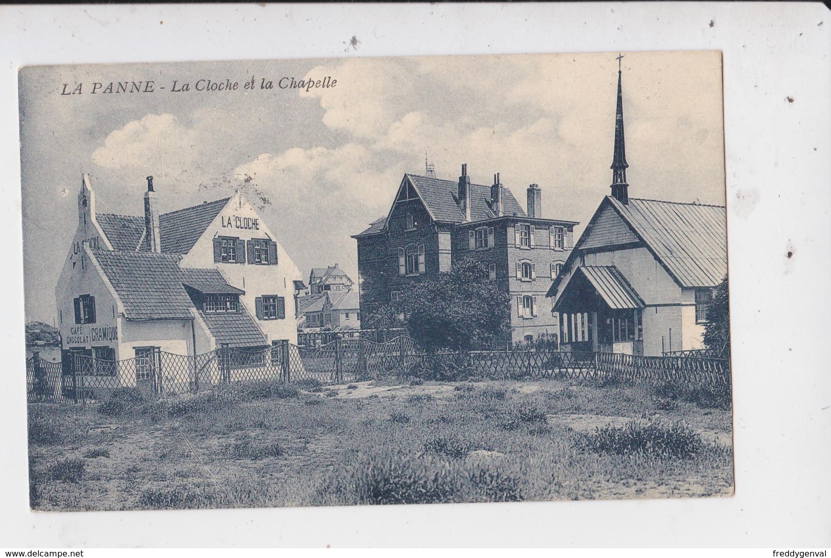 DE PANNE  LA CLOCHE ET LA CHAPELLE - De Panne