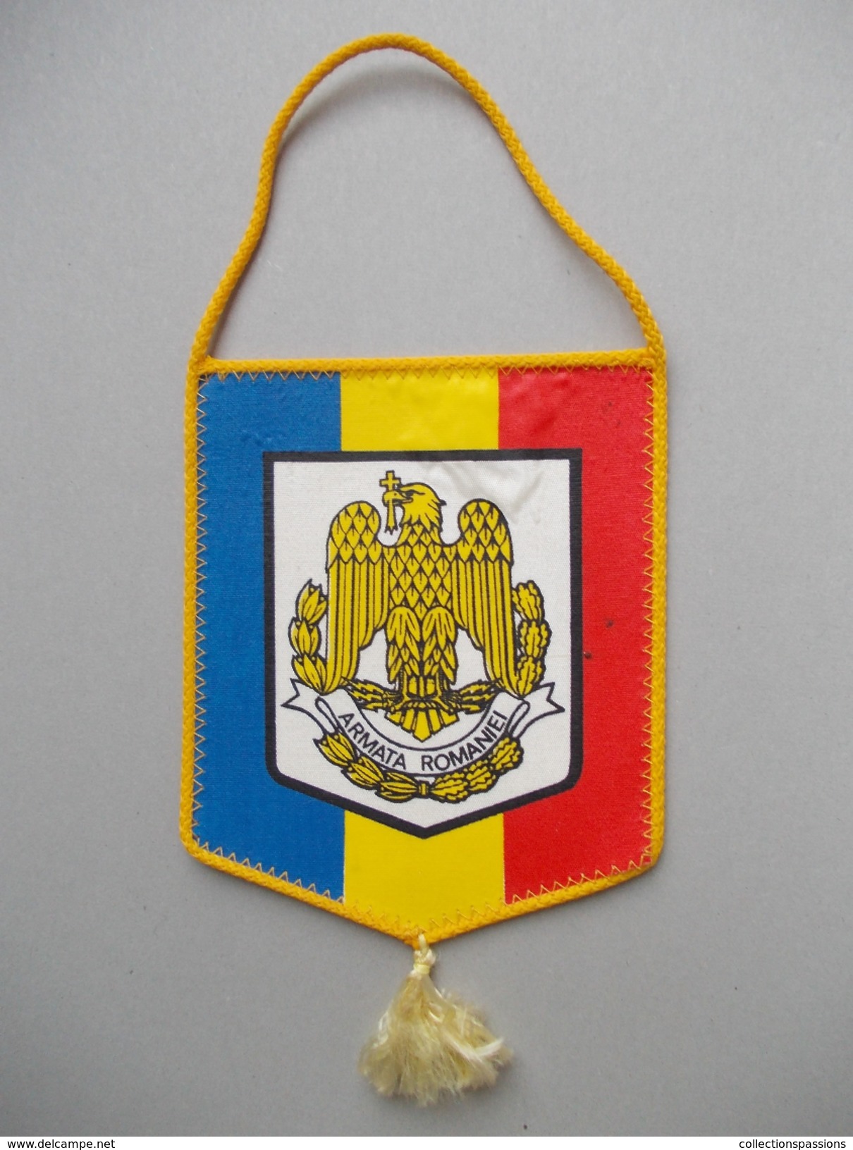 - FANION: ARMATA ROMANIEI - ROMANIA - - Flags