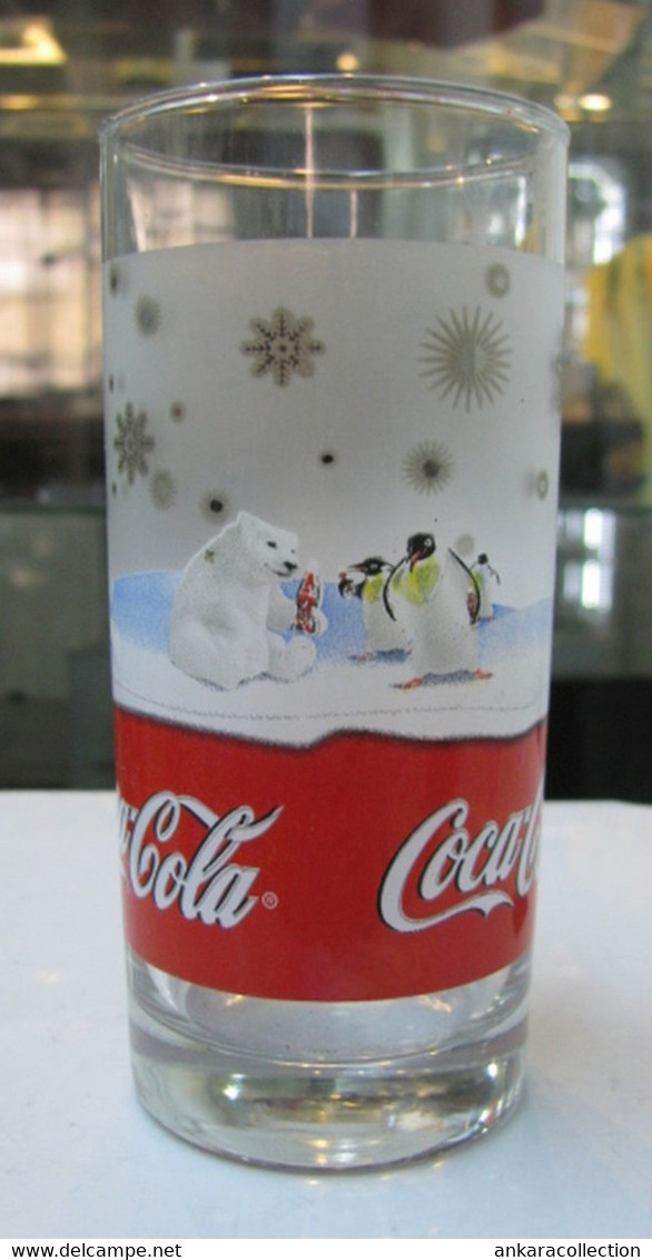 AC - COCA COLA POLAR BEAR AND PENGUEN ILLUSTRATED GLASS FROM TURKEY - Becher, Tassen, Gläser