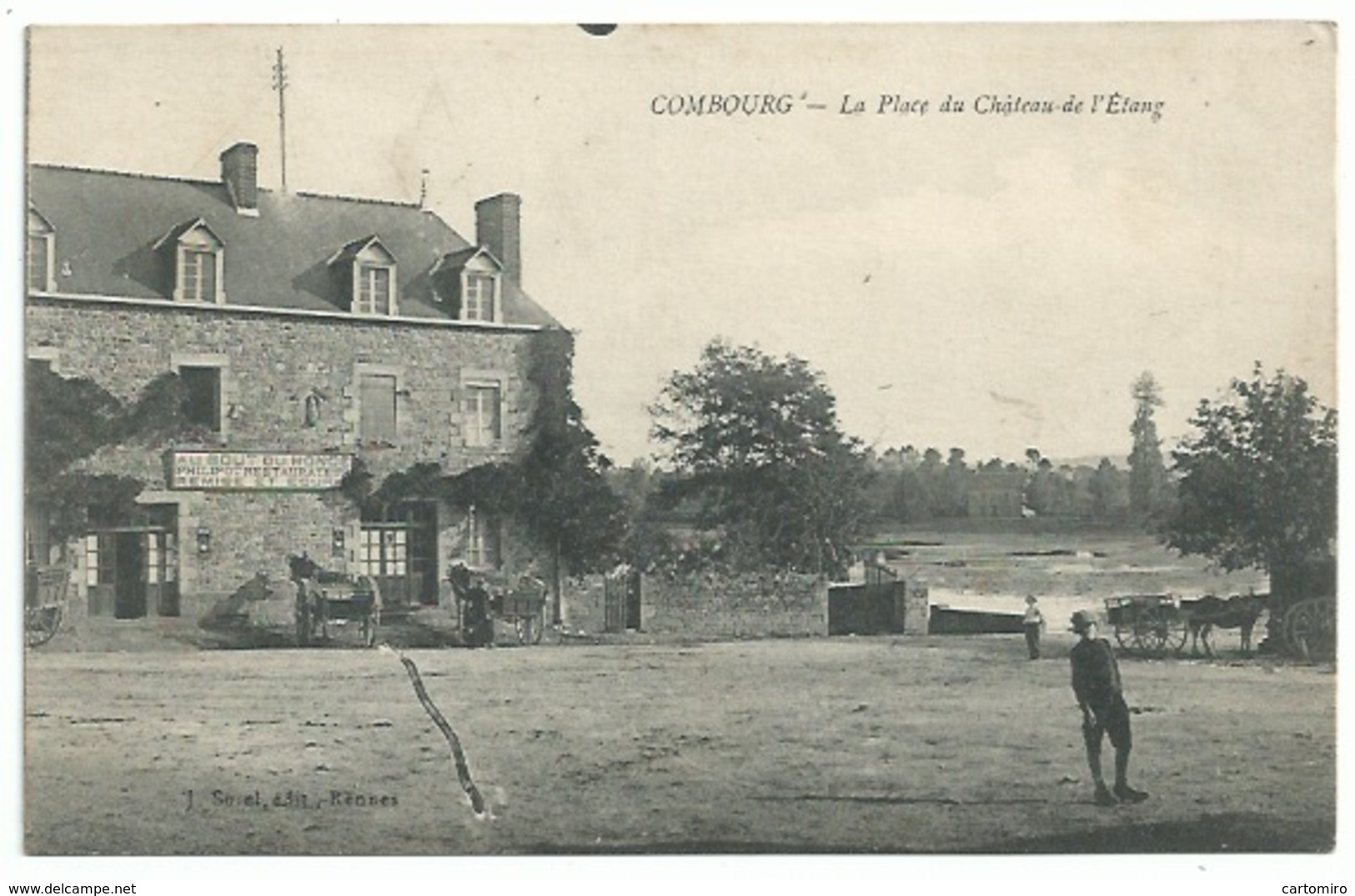 35 Combourg - La Place Du Château De L'étang - Au Bout Du Monde - Philipot Restaurateur - Combourg