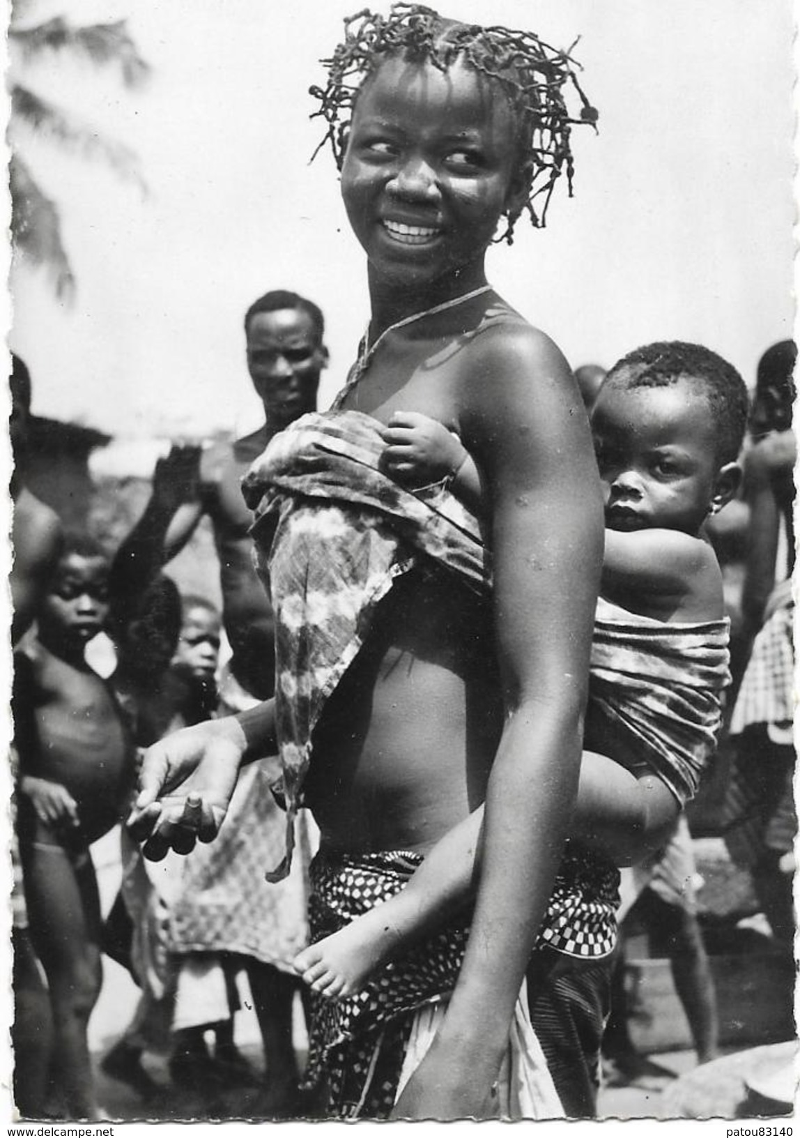 AFRIQUE. N 1362. JEUNE FEMME AFRICAINE - Senegal