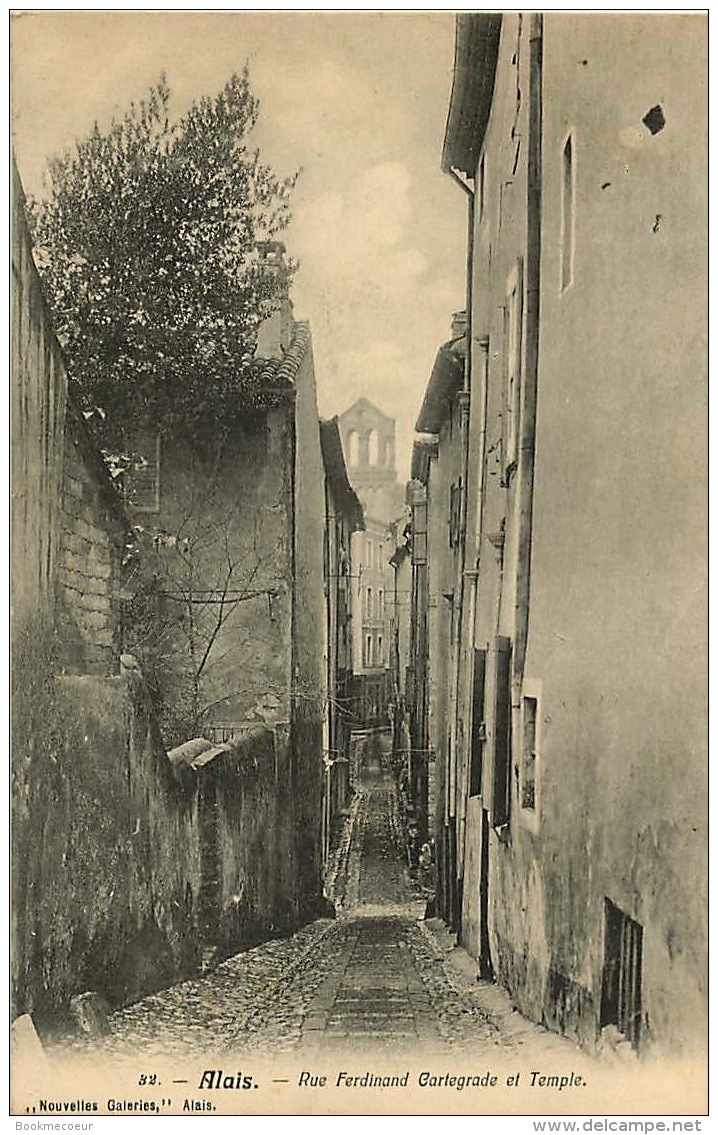 ALAIS  RUE FERDINAND CARTEGRADE ET TEMPLE - Alès