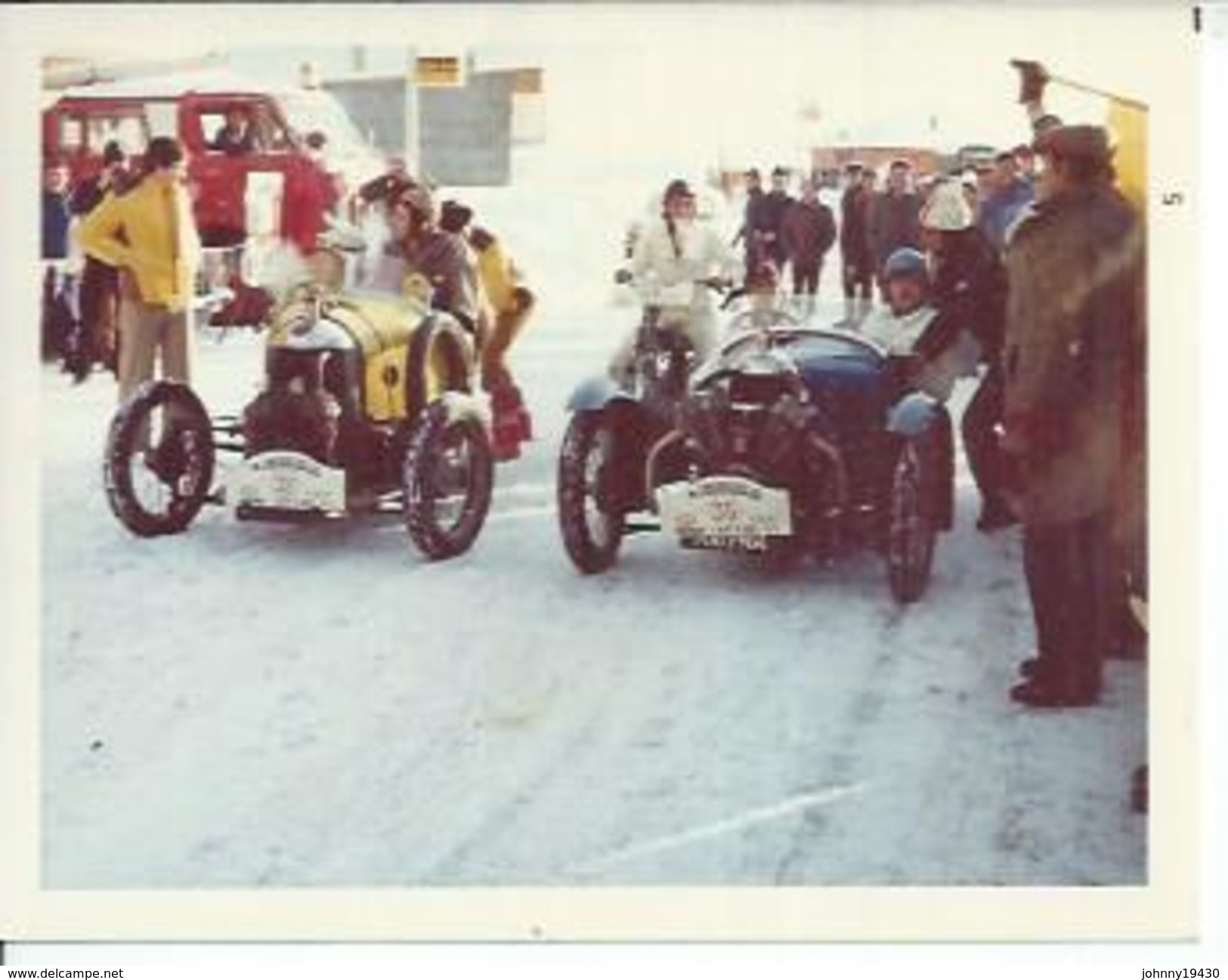 PHOTO D'ARCHIVES : COURSE AUTOMOBILE - L'ALPE D'HUEZ 1973 -  CYCLE-CARS  " MORGAN " Et " DARMONT STR " - Autres & Non Classés