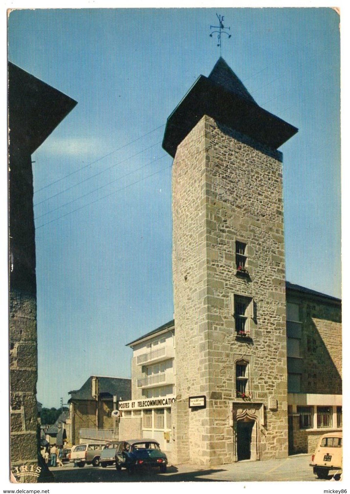 TREIGNAC--La Nouvelle Poste Et Tour Du XVI°s ( Voitures Citroen DS Et 2CV,Peugeot 404) Cpsm 15 X 10 N° 14 éd Théojac - Treignac