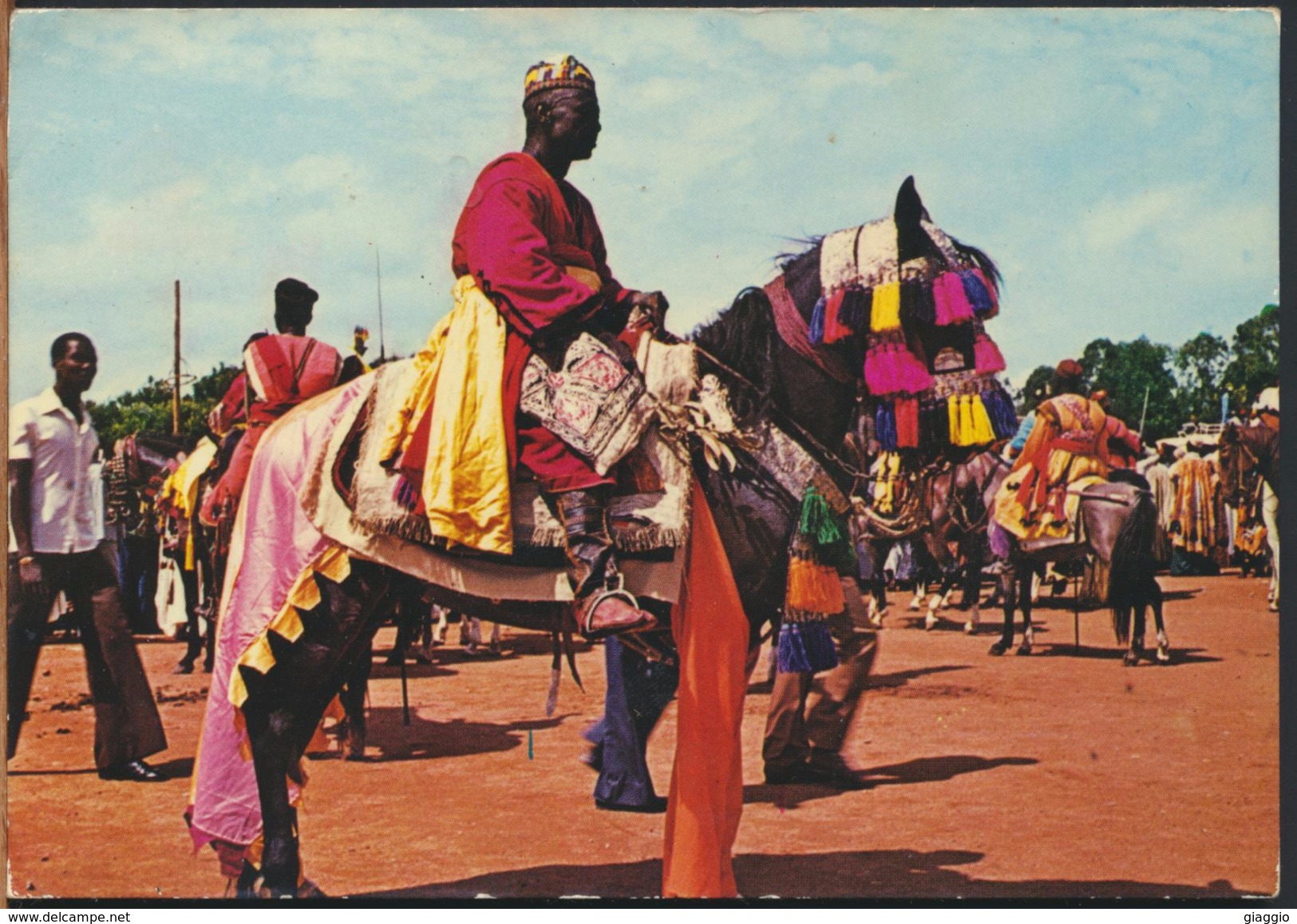 °°° 1190 - CAMERUN - N'GAOUNDERE - UN NOTABLE DE LAMIDO - 1978 With Stamps °°° - Camerun