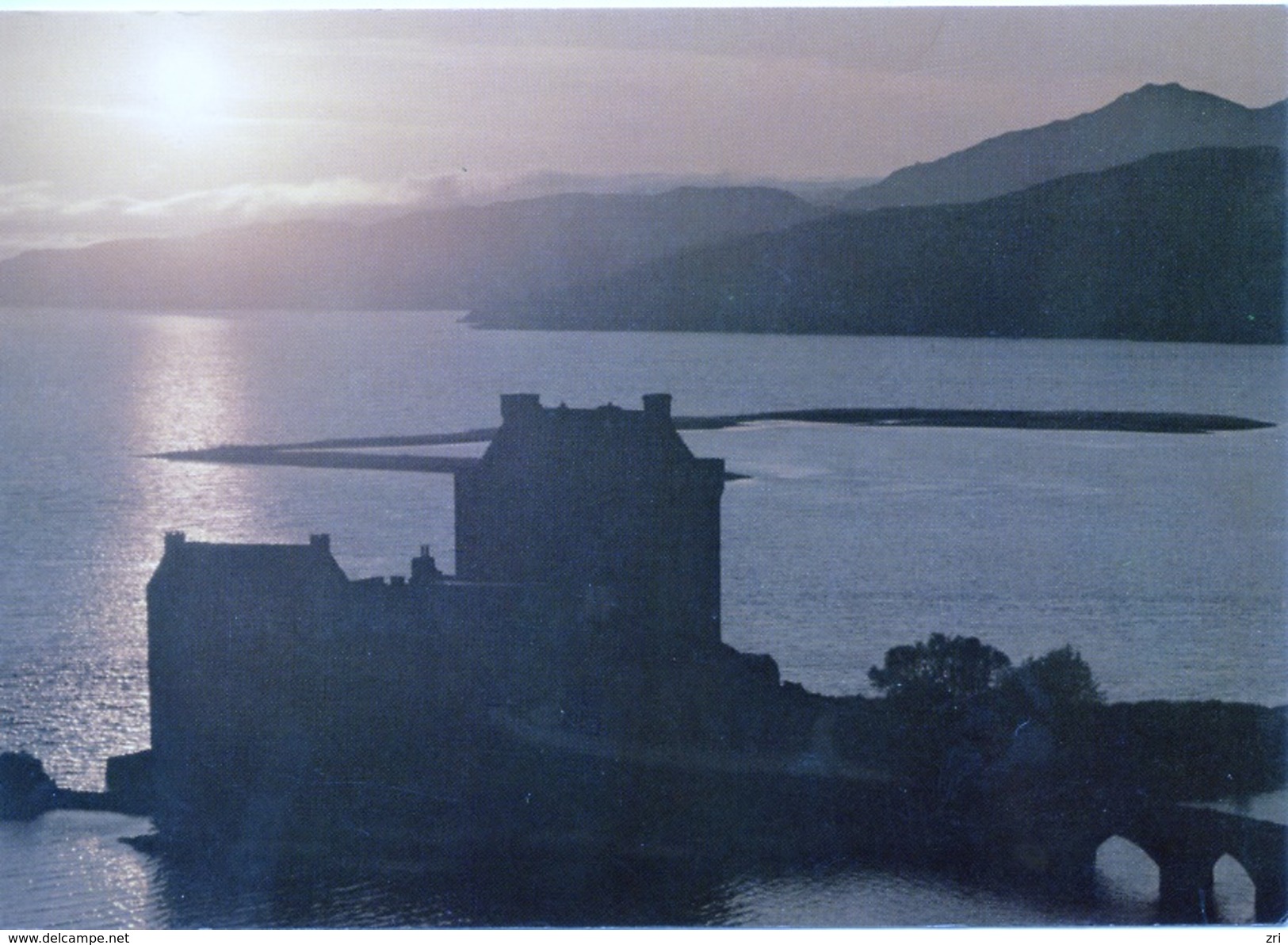 Sunset Over Loch Alsh And Eilean Donan Castle — Highland Region — Coucher De Soleil - Ross & Cromarty