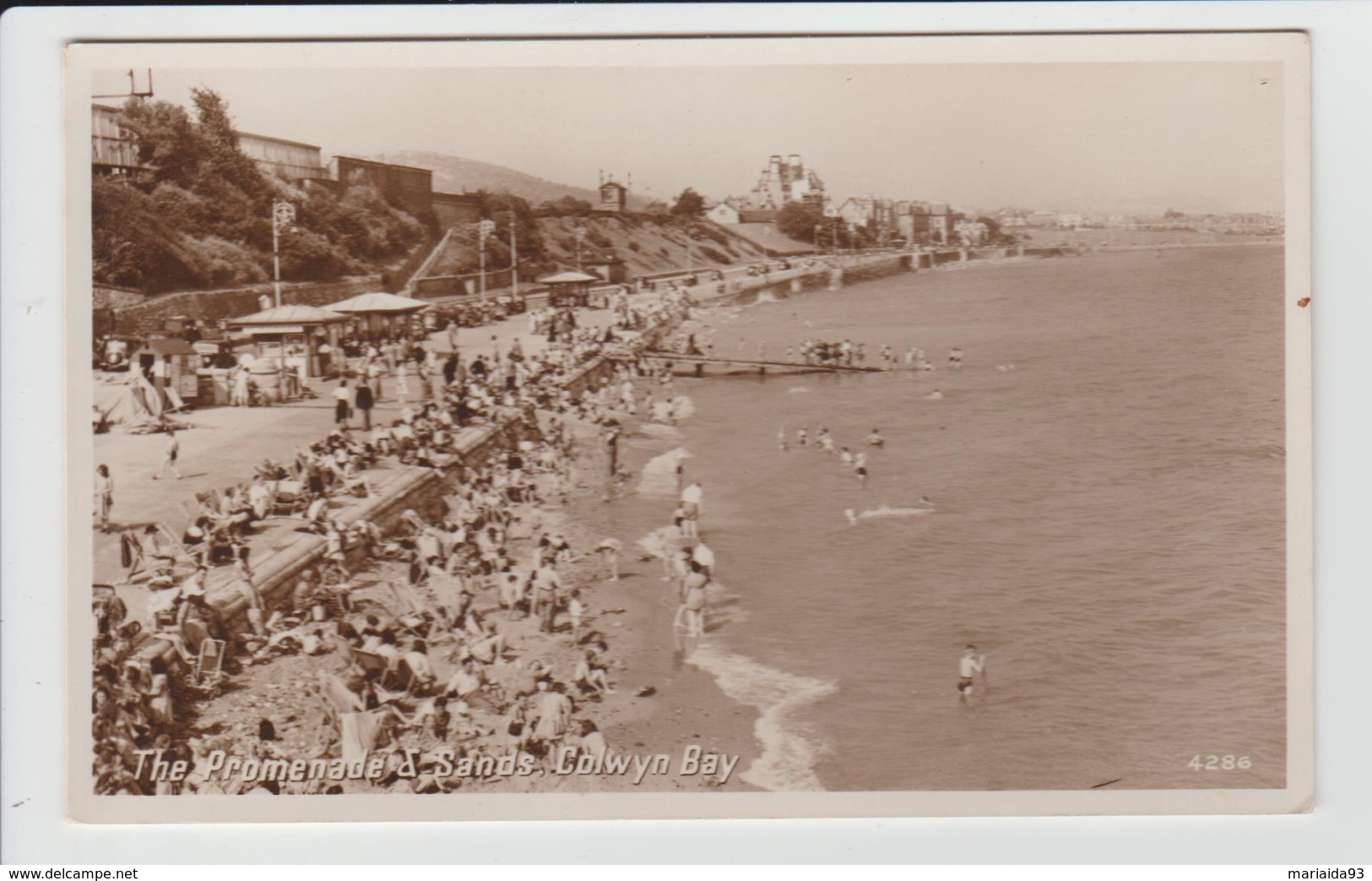 COLWYN BAY - ROYAUME UNI - THE PROMENADE AND SANDS - Contea Sconosciuta