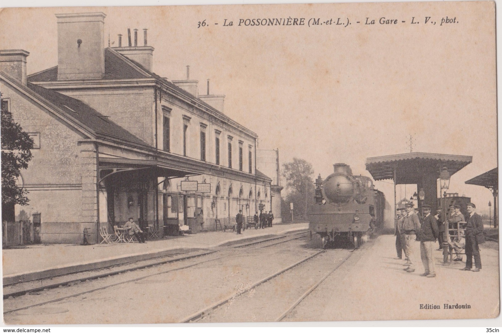 LA  POSSONNIERE ( M. Et L. ) - La Gare - Personnages Sur Le Quai - Train En Gare ( Carte Animée ). - Autres & Non Classés