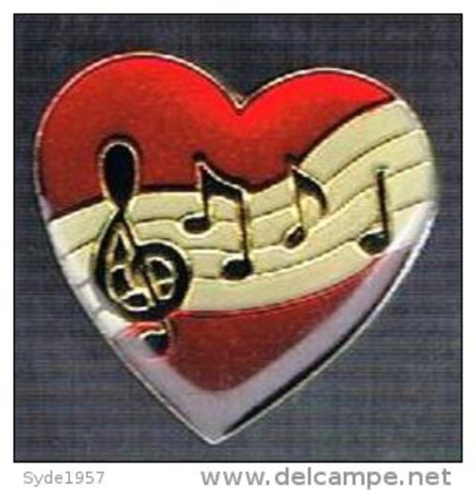 Pin's Coeur Et Note De Musique - Muziek