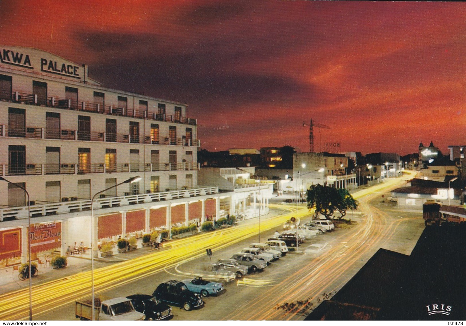 CAMEROUN----DOUALA---vue De Nuit---voir 2 Scans - Cameroun