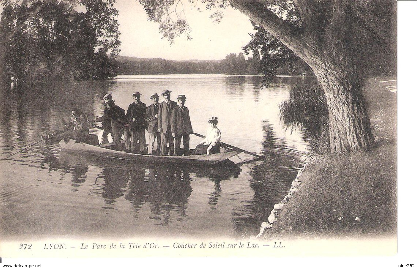 SEMEUSE 10 C ROUGE AVEC ANNEAU LUNE SOUS LE BRAS.....SUR CARTE DE LYON...VARIETE - Cartas & Documentos