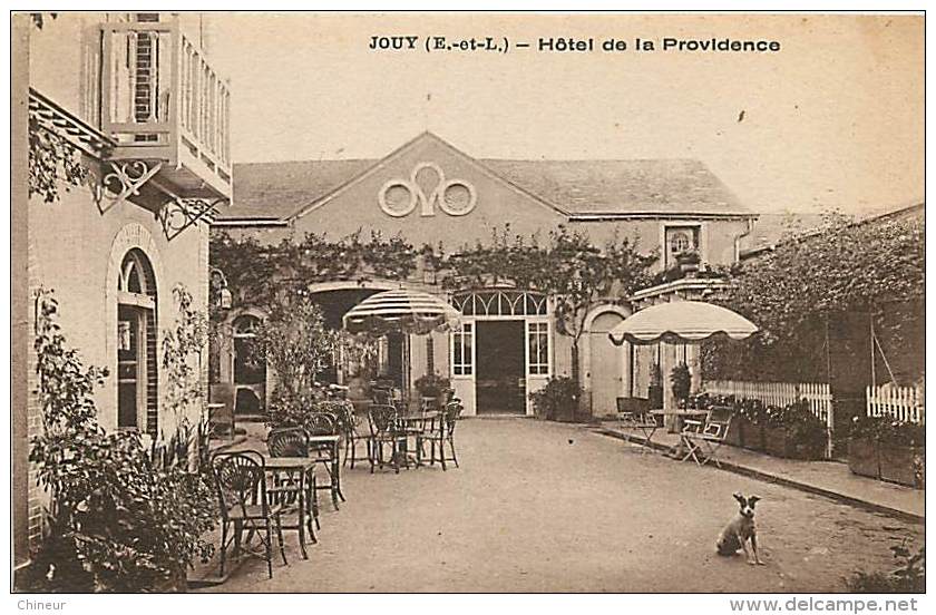 JOUY HOTEL DE LA PROVIDENCE LA TERRASSE EXTERIEURE - Jouy