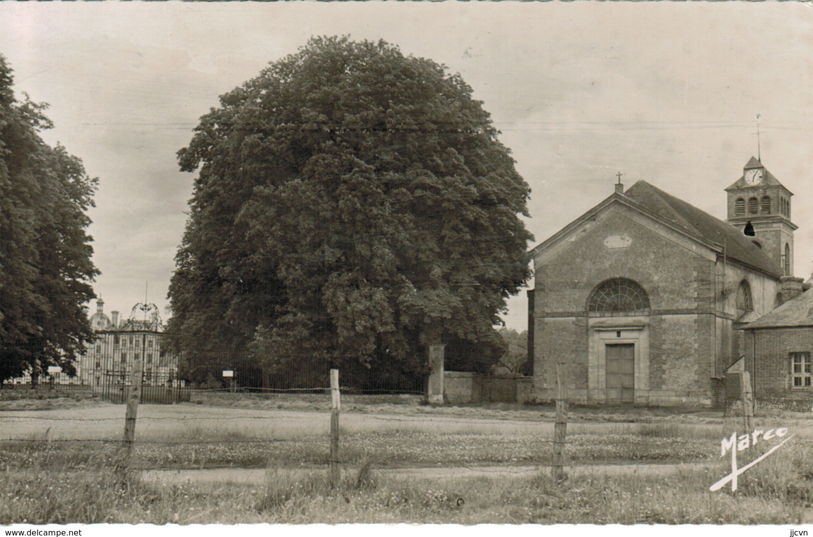 Beaumesnil - L' Eglise (CPSM) - Beaumesnil