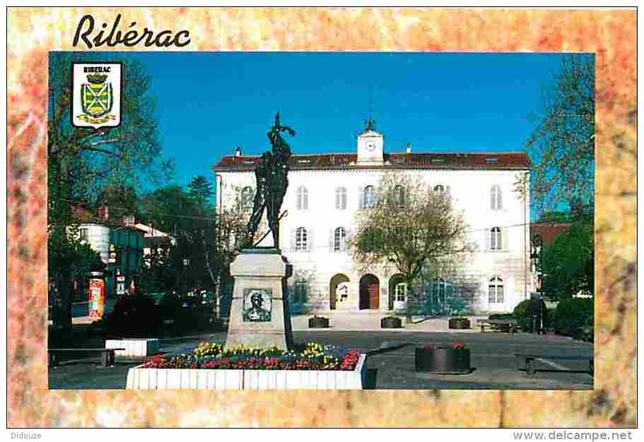 24 - Ribérac - Mairie - Monument - Statue - Voir Scans Recto-Verso - Riberac