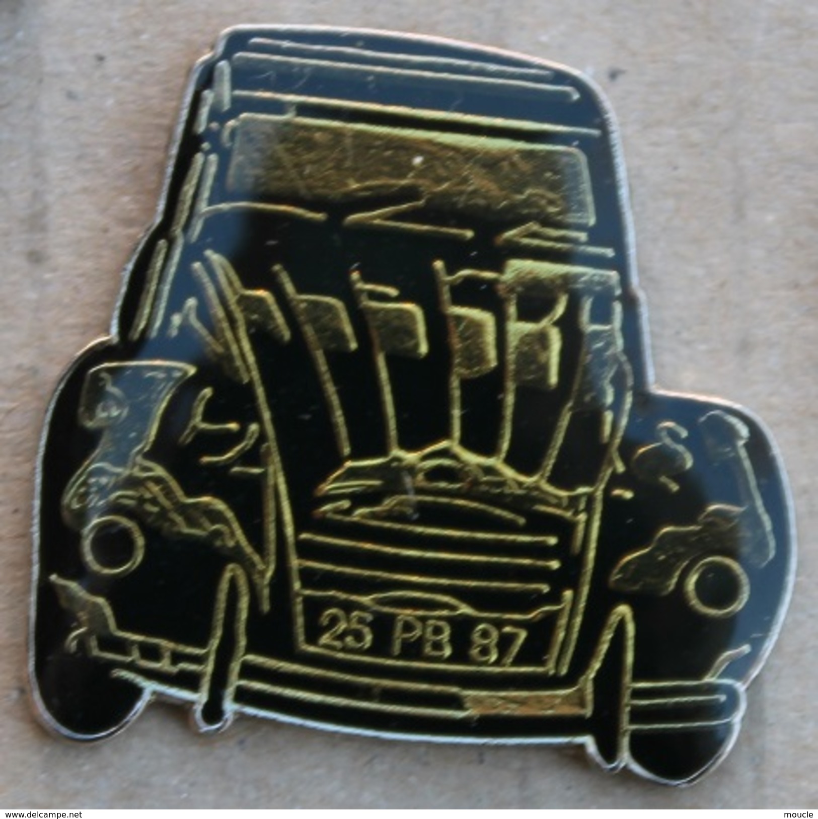 CITRÖEN - 2CV - DEUCHE NOIRE - PLAQUE 25 PB 87 -         (15) - Citroën