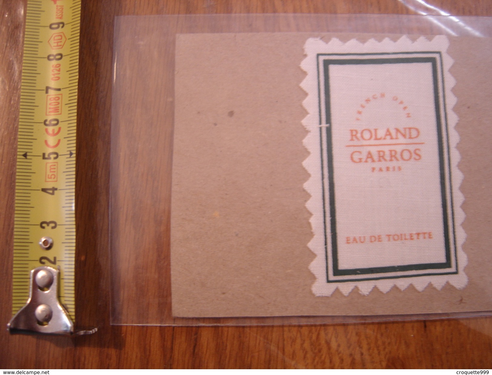 Carte Morceau De Tissu Etiquette Publicite Parfum ROLAND GARROS French Open - Non Classés