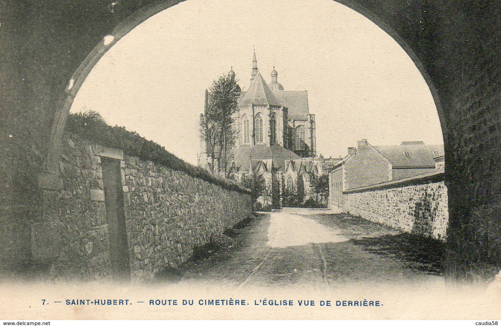 Saint-Hubert, Route Du Cimetière, L'église. - Saint-Hubert