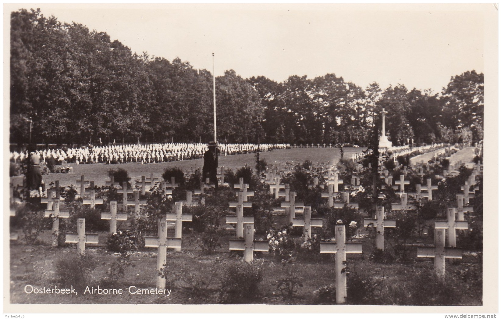 PAYS -  BAS. Oosterbeek, Airborne Cemetery - Oosterbeek