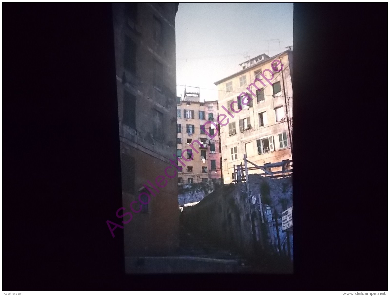 Diapositive Slide Diapo 1968 Italie Italy Genes Les Quartiers Derriere Le Port - Diapositive