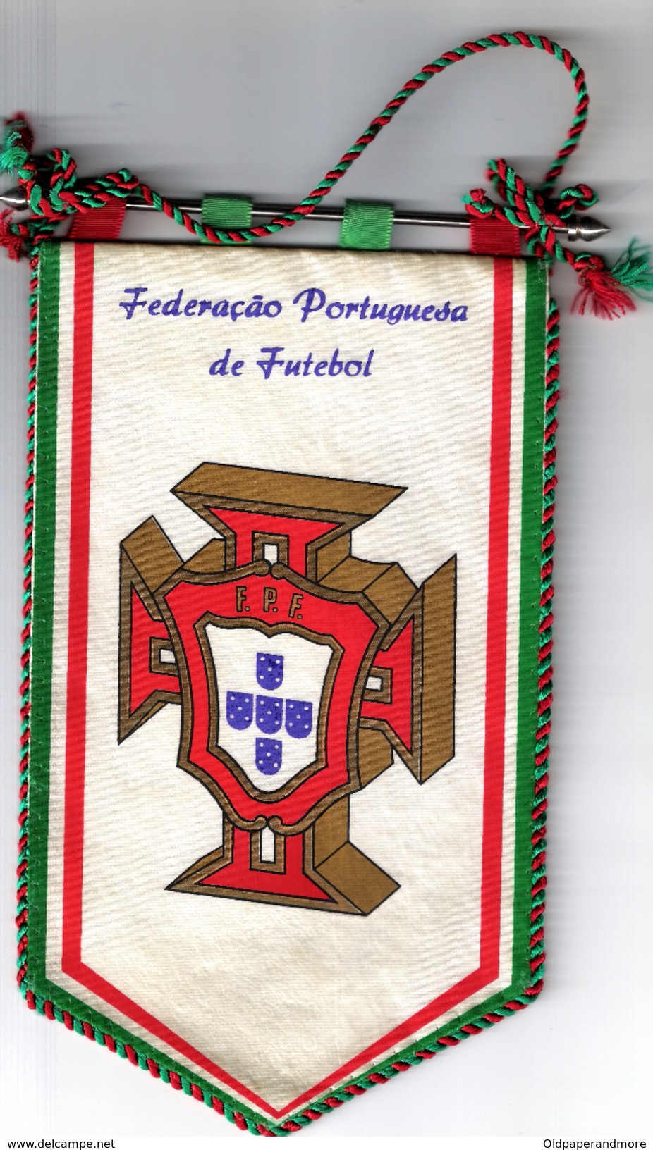 PORTUGAL CLOTH PENNANT/FLAG FEDERAÇÃO PORTUGUESA DE FUTEBOL FOOTBALL SOCCER VINTAGE - Habillement, Souvenirs & Autres