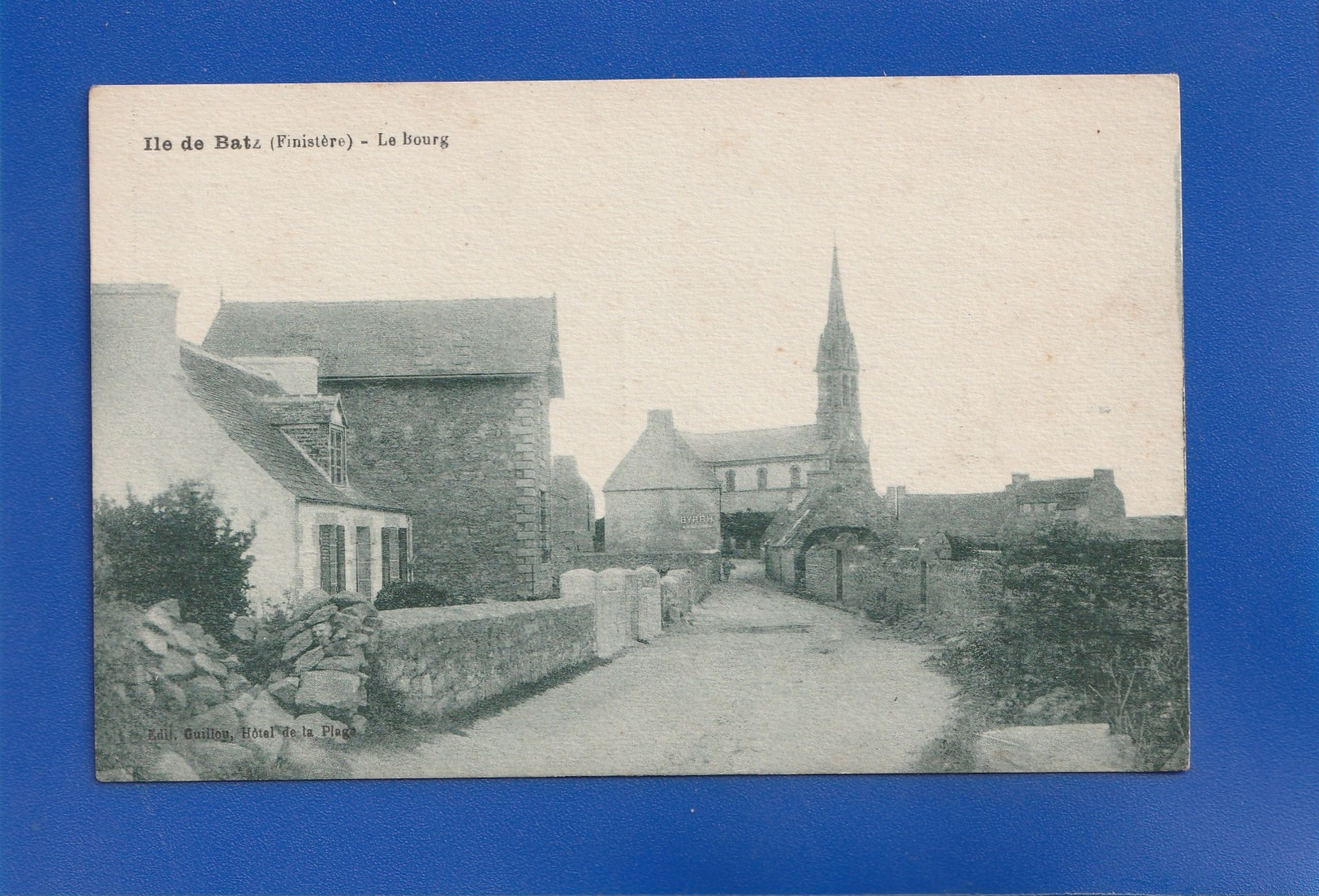 Ile De Batz  Vue Du Bourg  ( Très Très Bon état )  Ww1486) - Ile-de-Batz