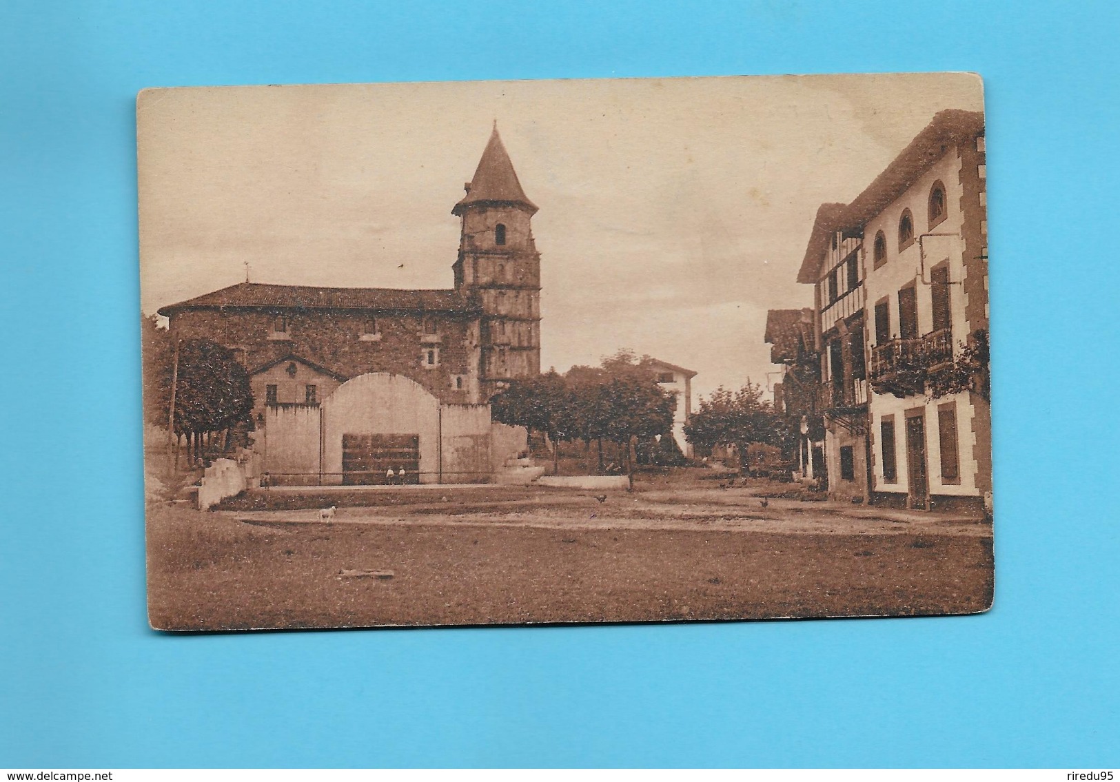 CPA TON SEPIA 64 AINHOA - UNE VUE SUR CE JOLI VILLAGE BASQUE - - Ainhoa