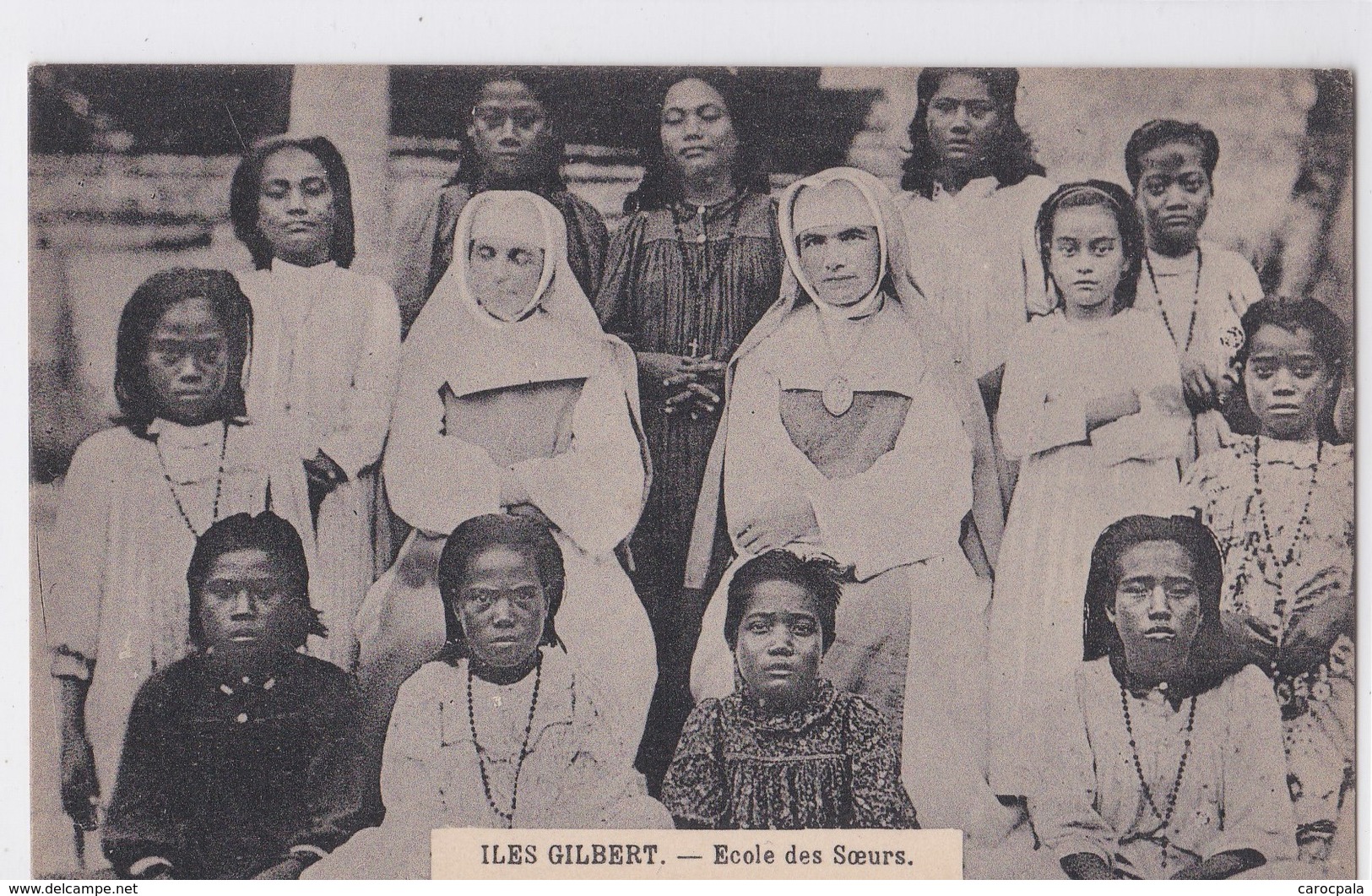 Carte 1920 ILES GILBERT / ECOLE DES SOEURS (beau Plan De Groupe) - Micronésie