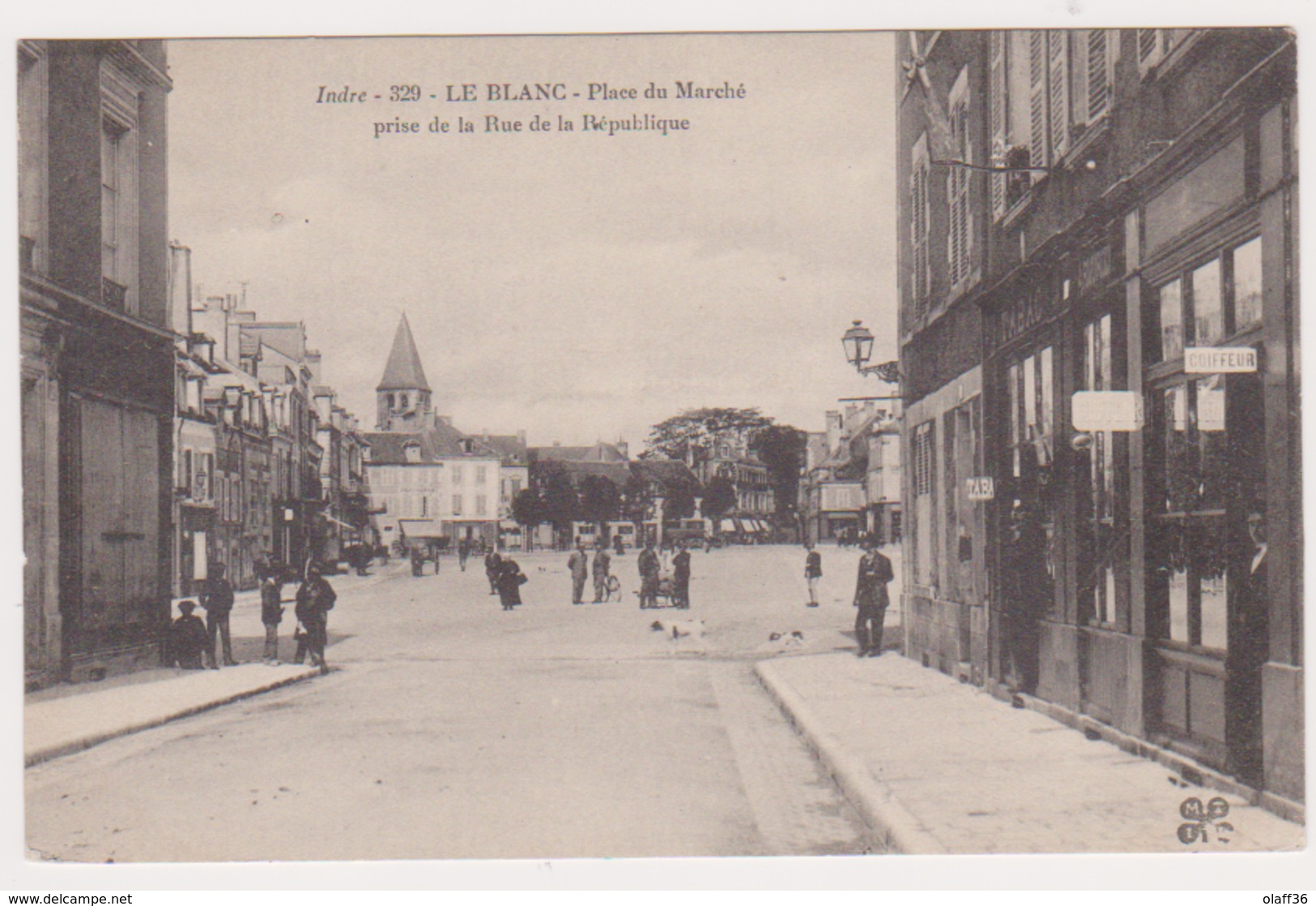CPA INDRE  36  LE BLANC  Place Du Marché Prise De La Rue De La République N° 329 - Le Blanc