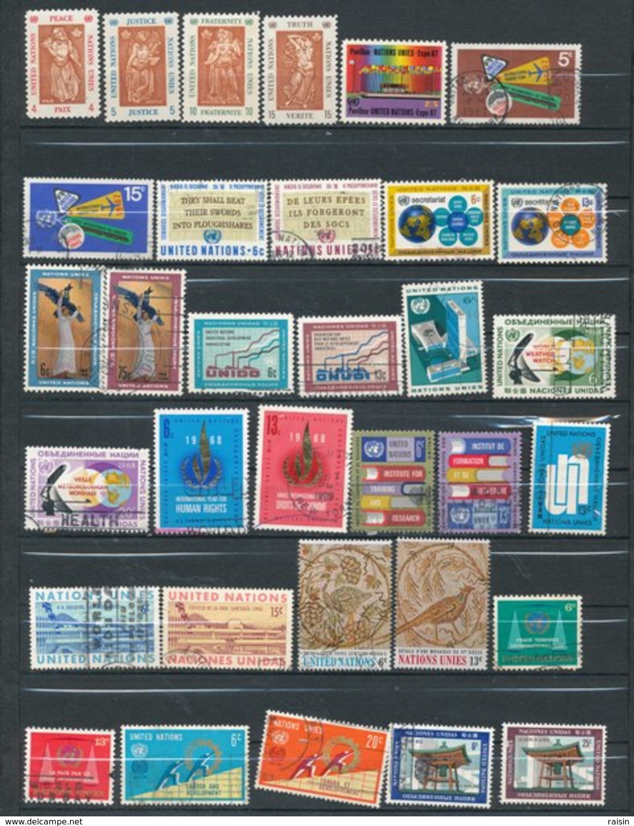 ONU New York Petite collection lot de plus de 600 timbres différents