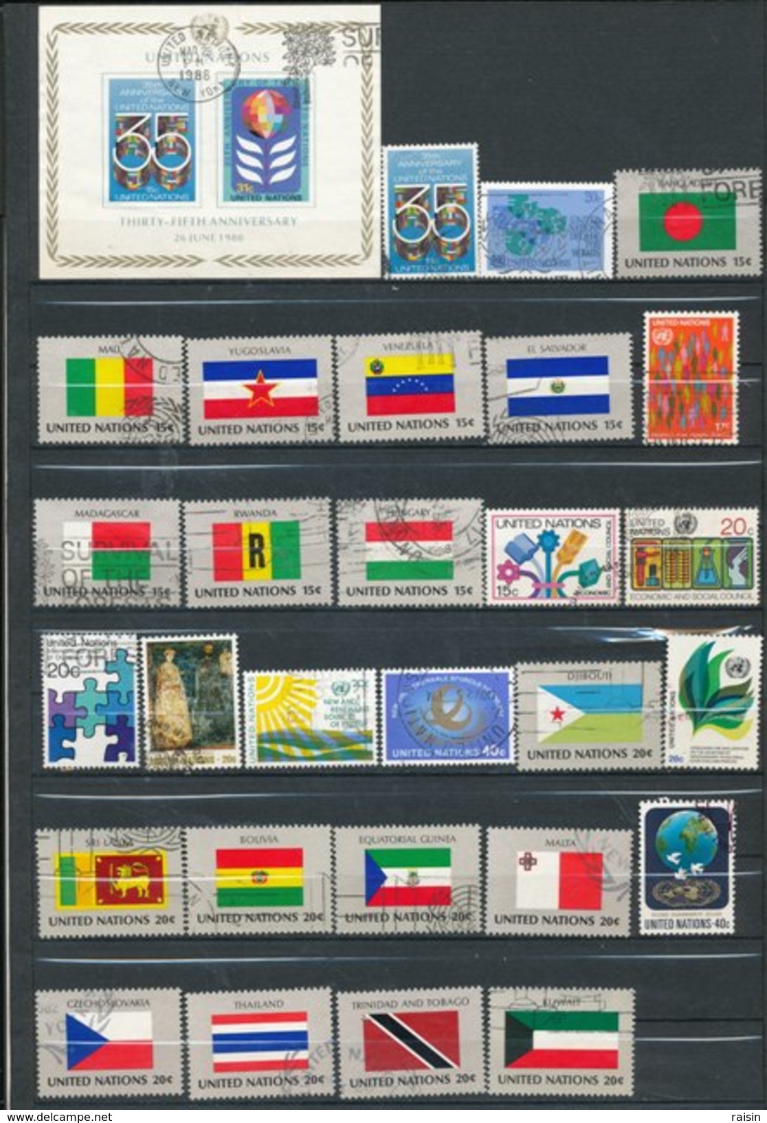 ONU New York Petite collection lot de plus de 600 timbres différents