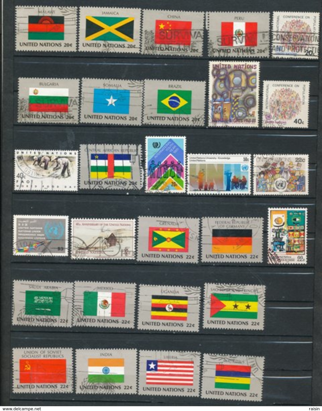 ONU New York Petite collection lot de plus de 600 timbres différents