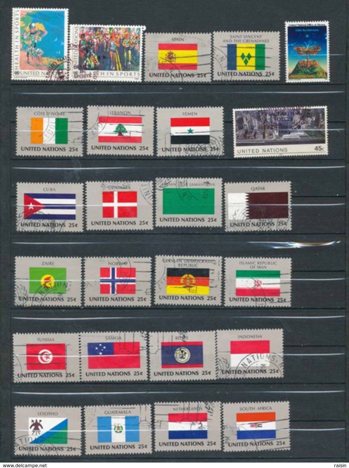 ONU New York Petite collection lot de plus de 600 timbres différents