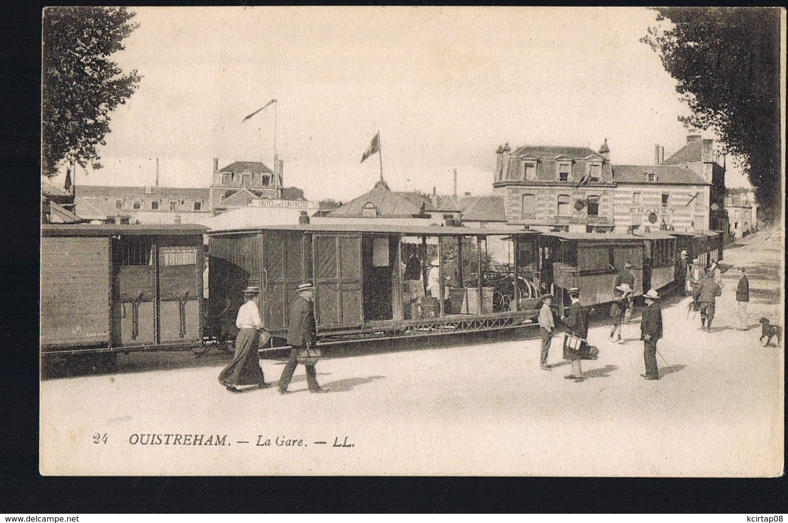 OUISTREHAM . La Gare . Etat . - Ouistreham