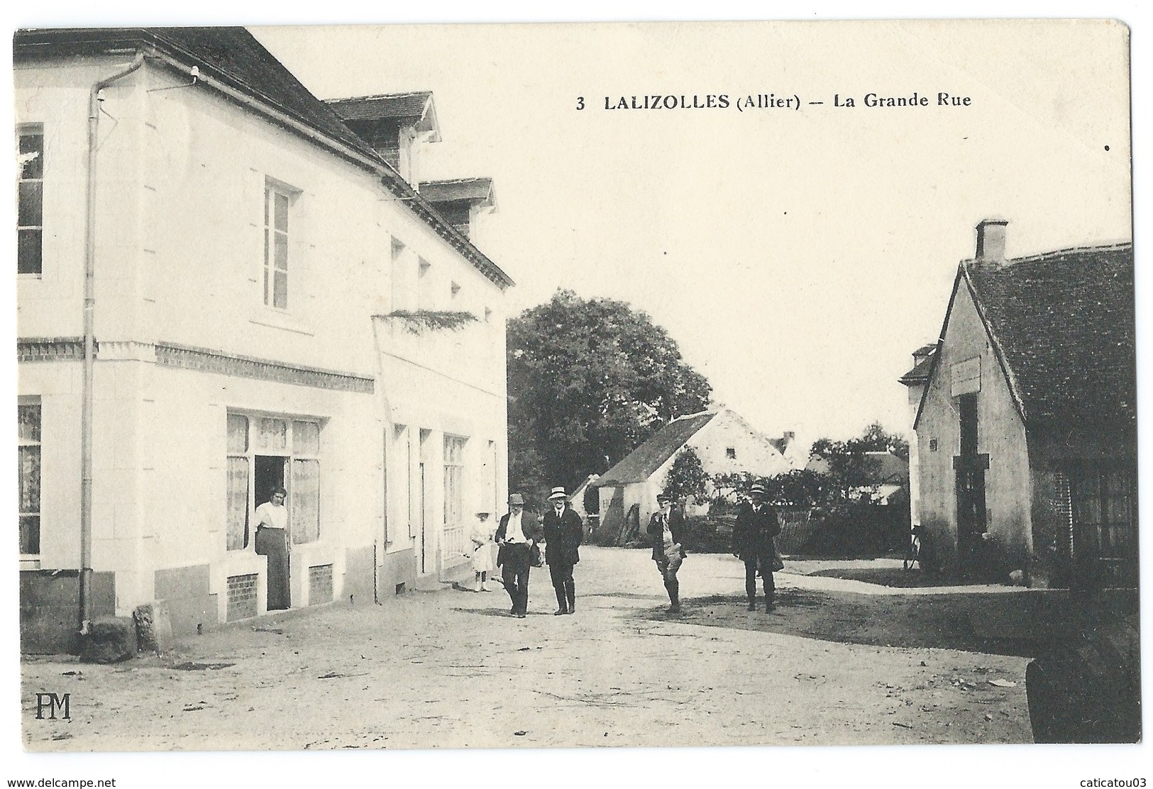 LALIZOLLES (03, Allier)  La Grande Rue - Animée - Autres & Non Classés