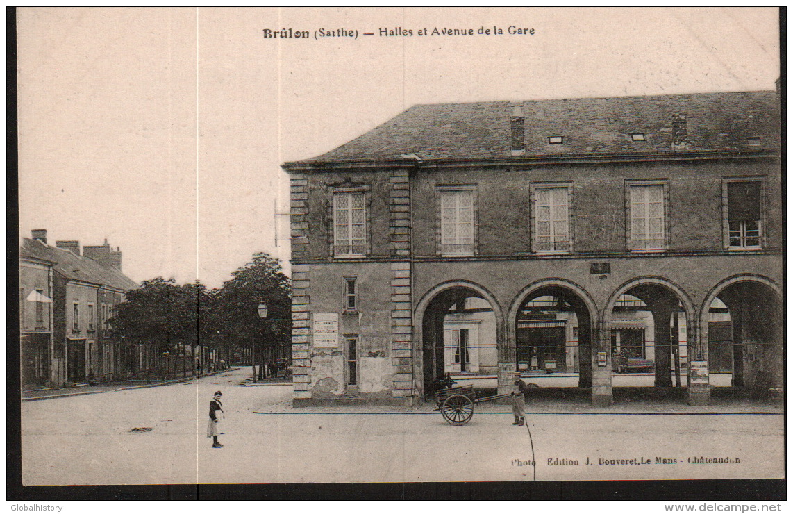 DC2914 - BRÛLON - HALLES ET AVENUE DE LA GARE - Brulon