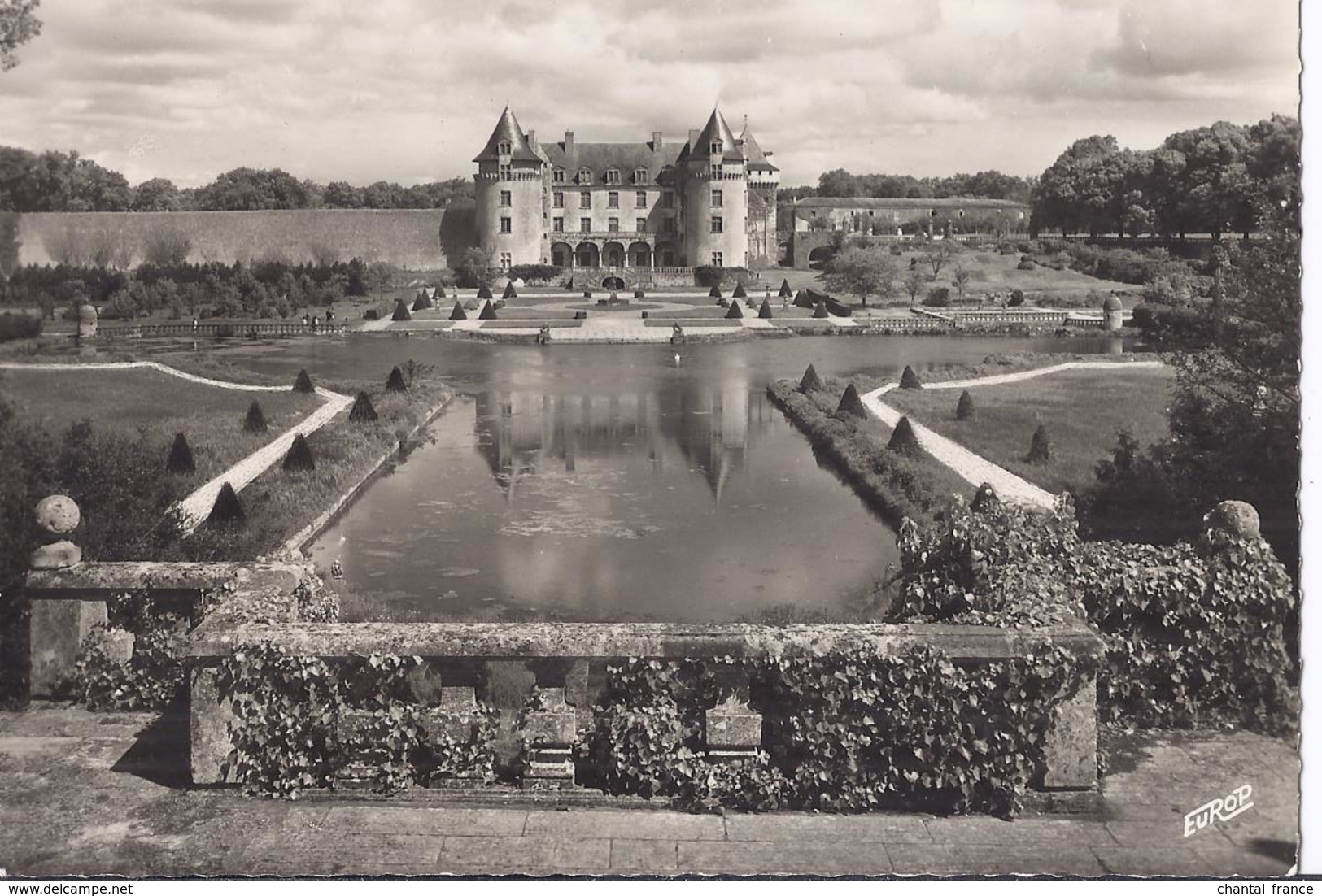 3 Cpa Et 1 CPSM Divers De Châteaux : Bardon, Aulnay, Coureilles à Périgny Et La Roche-Courbon à Saint-Porchaire - Autres & Non Classés