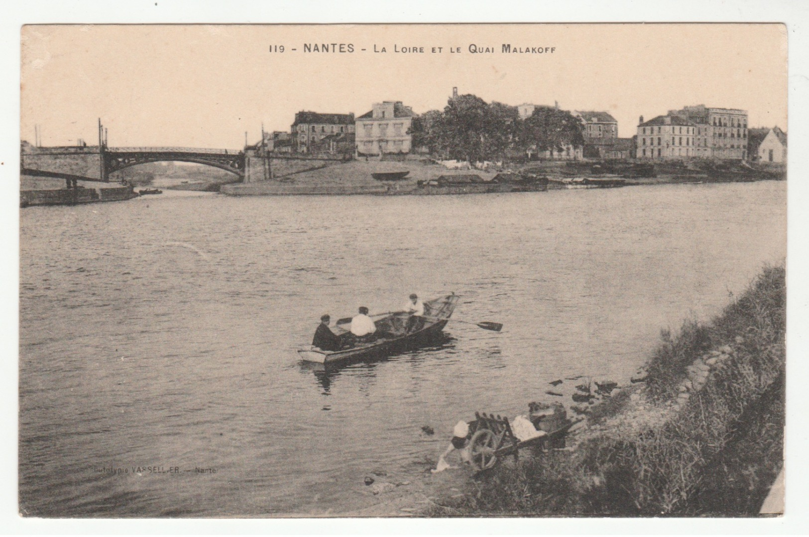 NANTES - La Loire Et Le Quai Malakoff - Cachet Infirmerie Militaire Au Verso - 2 Scans - Nantes