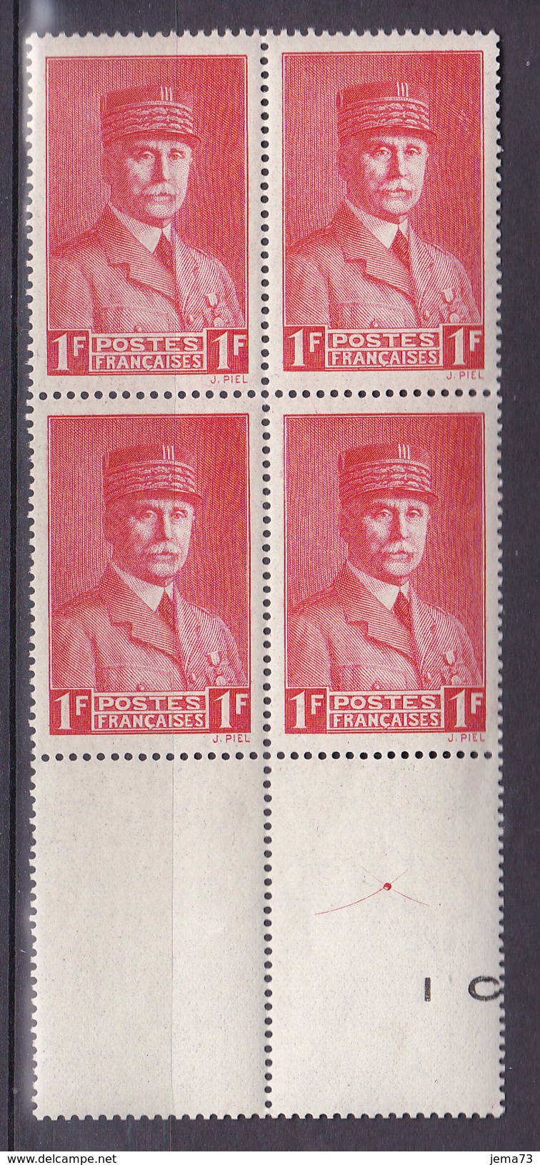 N° 472  Effigie Du Maréchal Pétain 1F Rouge: 1 Bloc De 4 Timbres Neuf Impeccable Sans Charnière Bord De Feuille Bas - Neufs